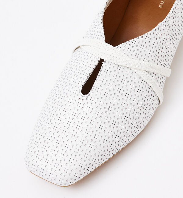 AU BANNISTER「【YouTuber紹介】ストラップソフトレザー フラットシューズ」|その他|