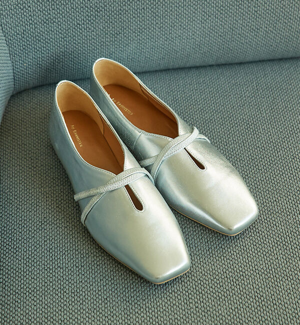 AU BANNISTER「【YouTuber紹介】ストラップソフトレザー フラットシューズ」|その他|シルバー