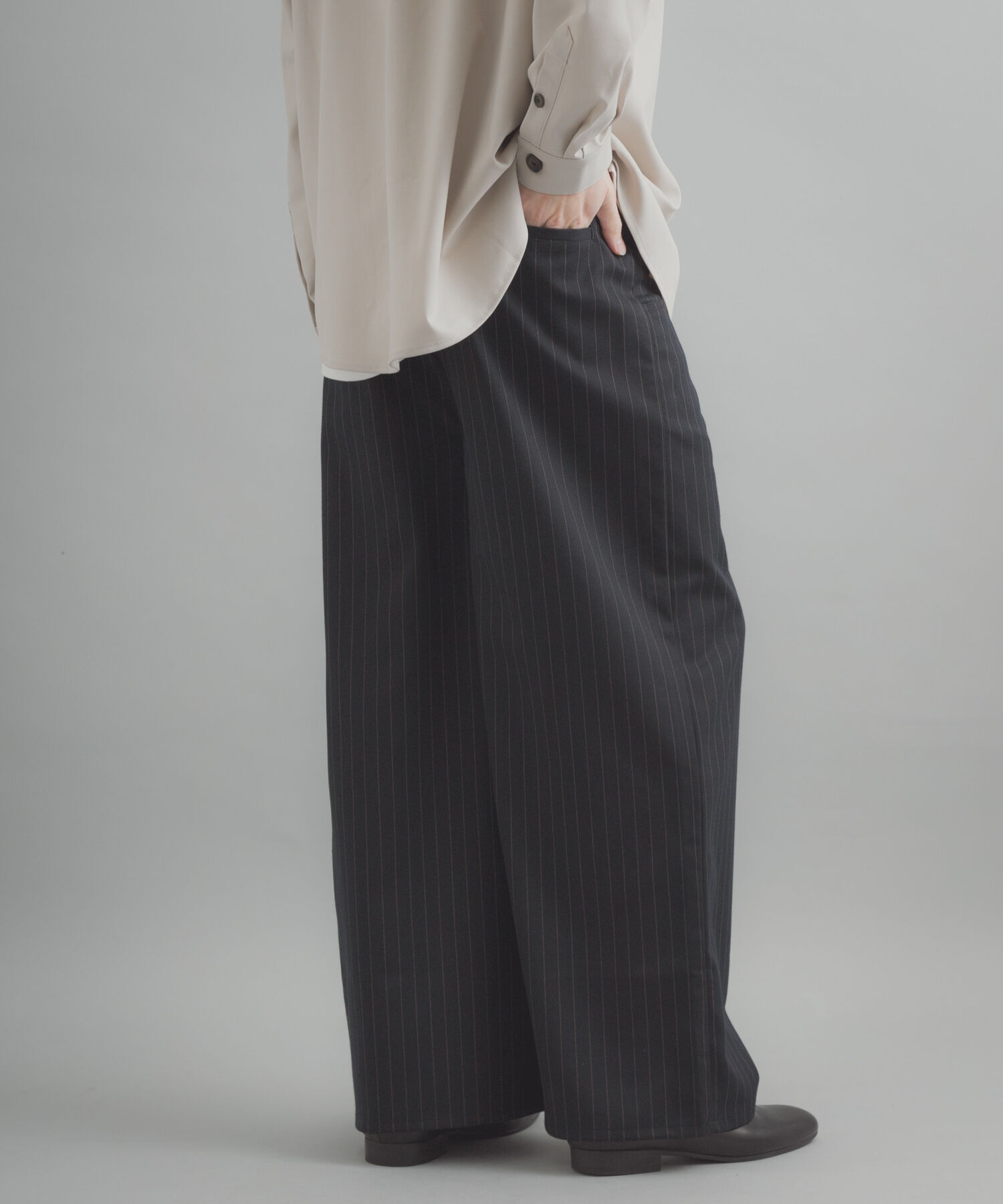 SENSE OF PLACE by URBAN RESEARCH「ラウンドポケットワンタックワイドスラックス」|その他|