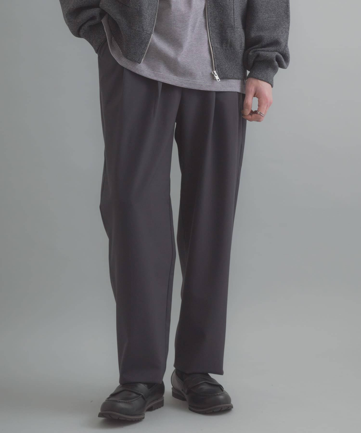 SENSE OF PLACE by URBAN RESEARCH「ダブルタックテーパードパンツ」|その他|チャコールグレー