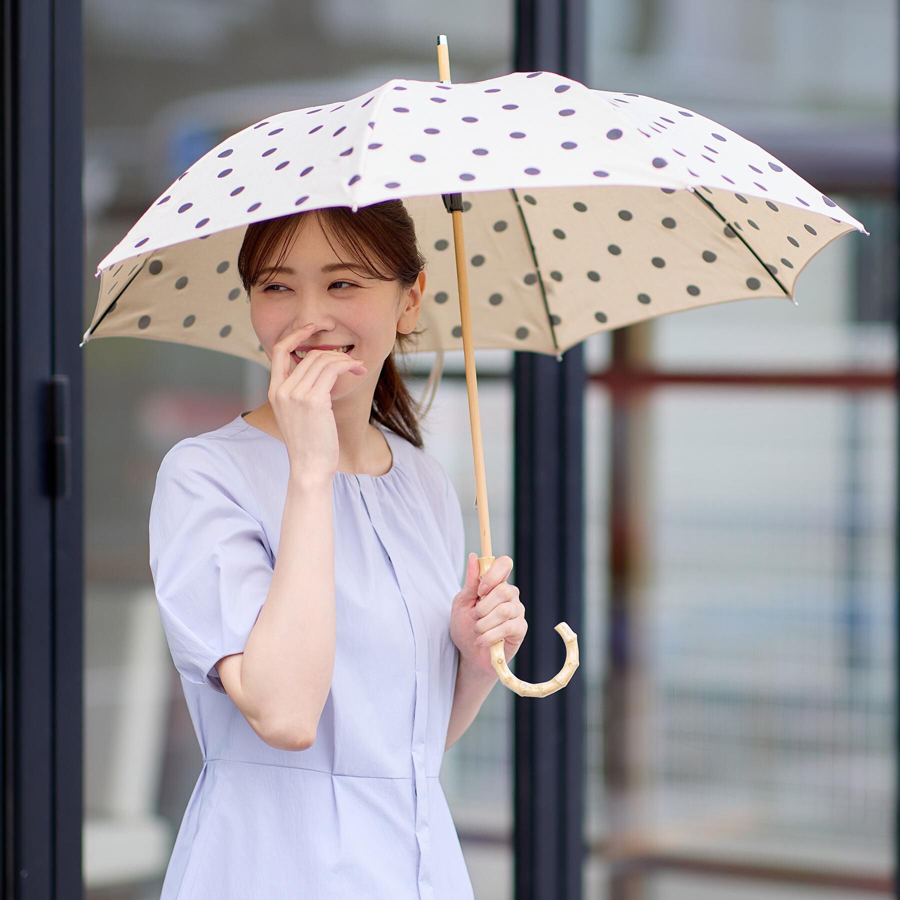 Reflect「【晴雨兼用／紫外線遮蔽率99％以上／雨の日もおしゃれに◎】バンブーハンドル長傘」|傘|グレージュ(150)