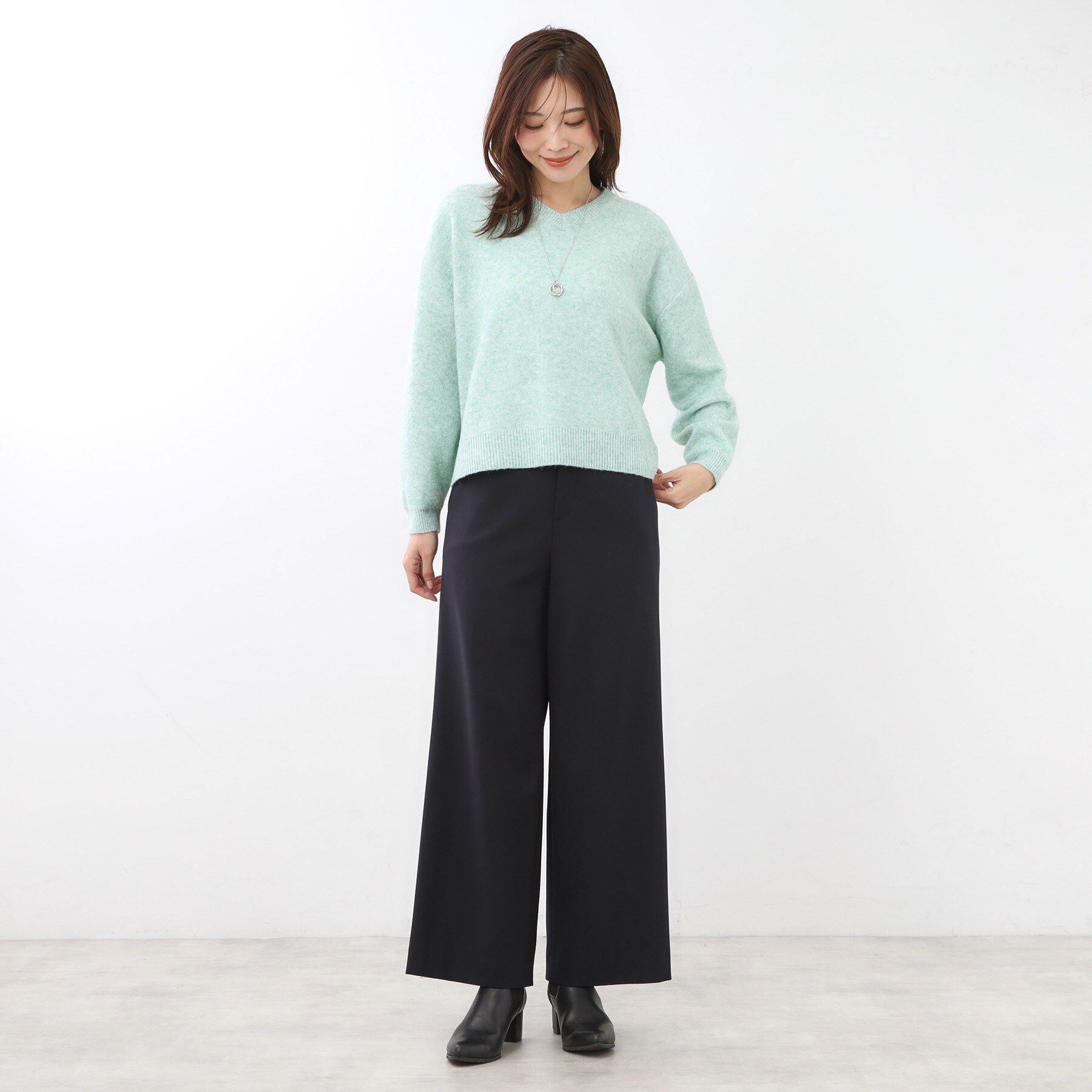 Reflect「【選べる5色／ゆったりシルエット】Vネックスパンコールニット」|ニット・セーター|