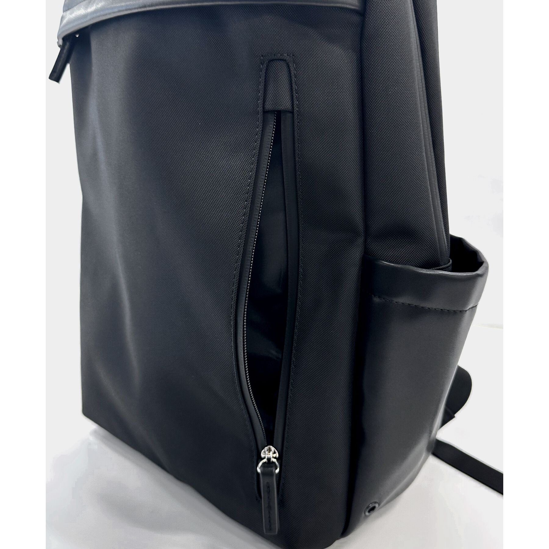 DRESSTERIOR「【荷重軽減/Monomax3月号掲載】サスペンション バックパック」|リュック|