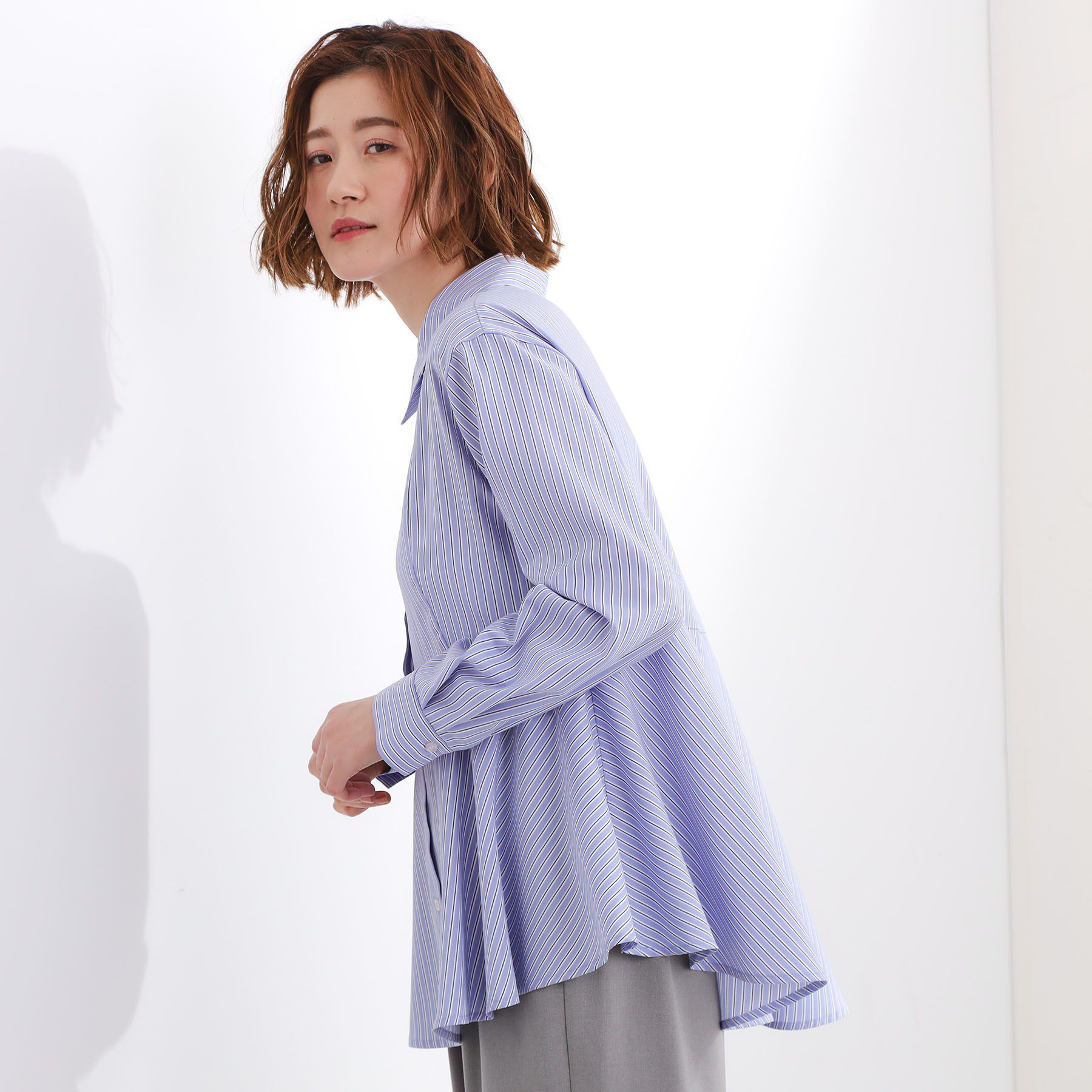 grove「【体型カバー】一枚でもレイヤードでも、ペプラムフレアシャツ」|シャツ・ブラウス|