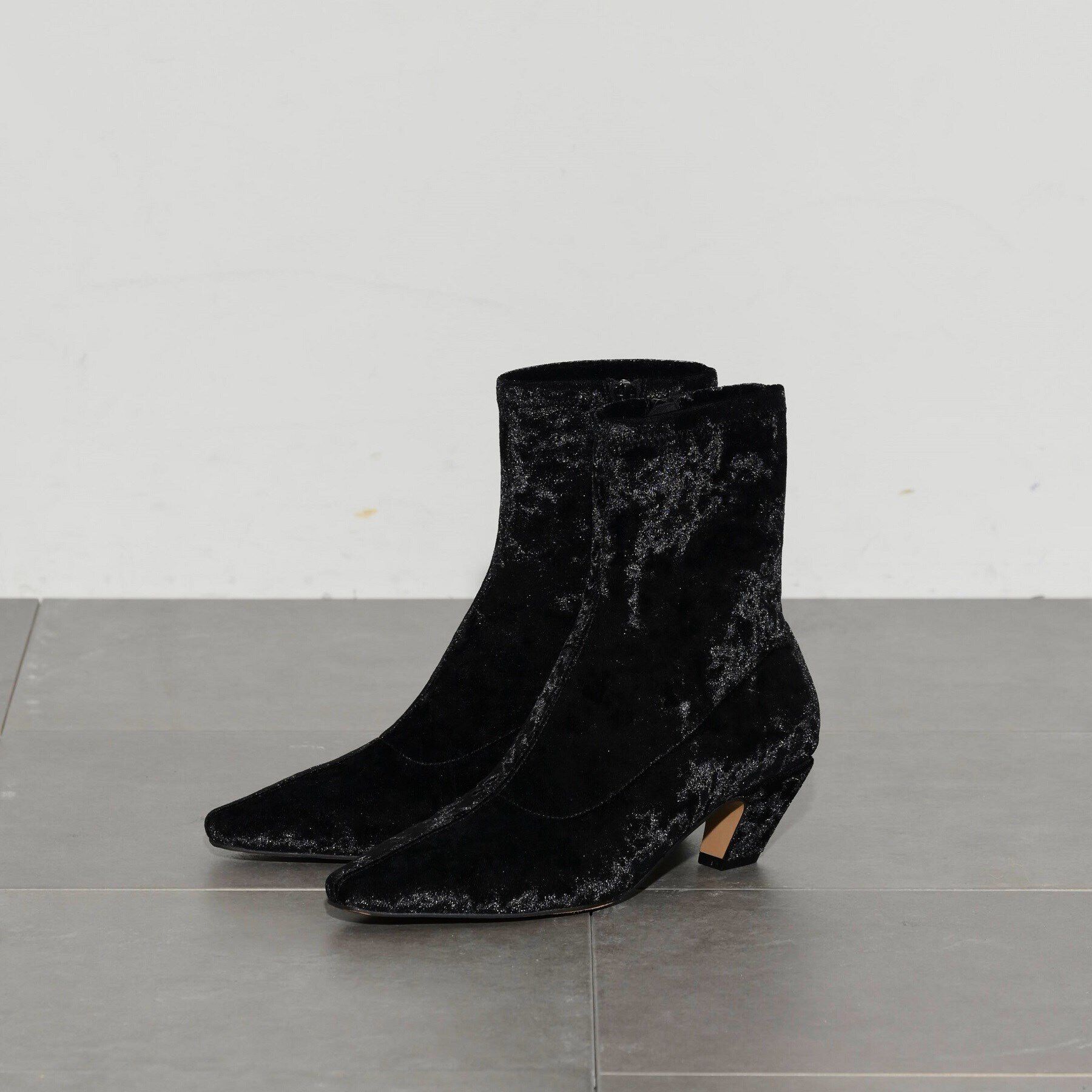 GALLEST「クラッシュベロアショートブーツ」|ショートブーツ|ブラック(019)