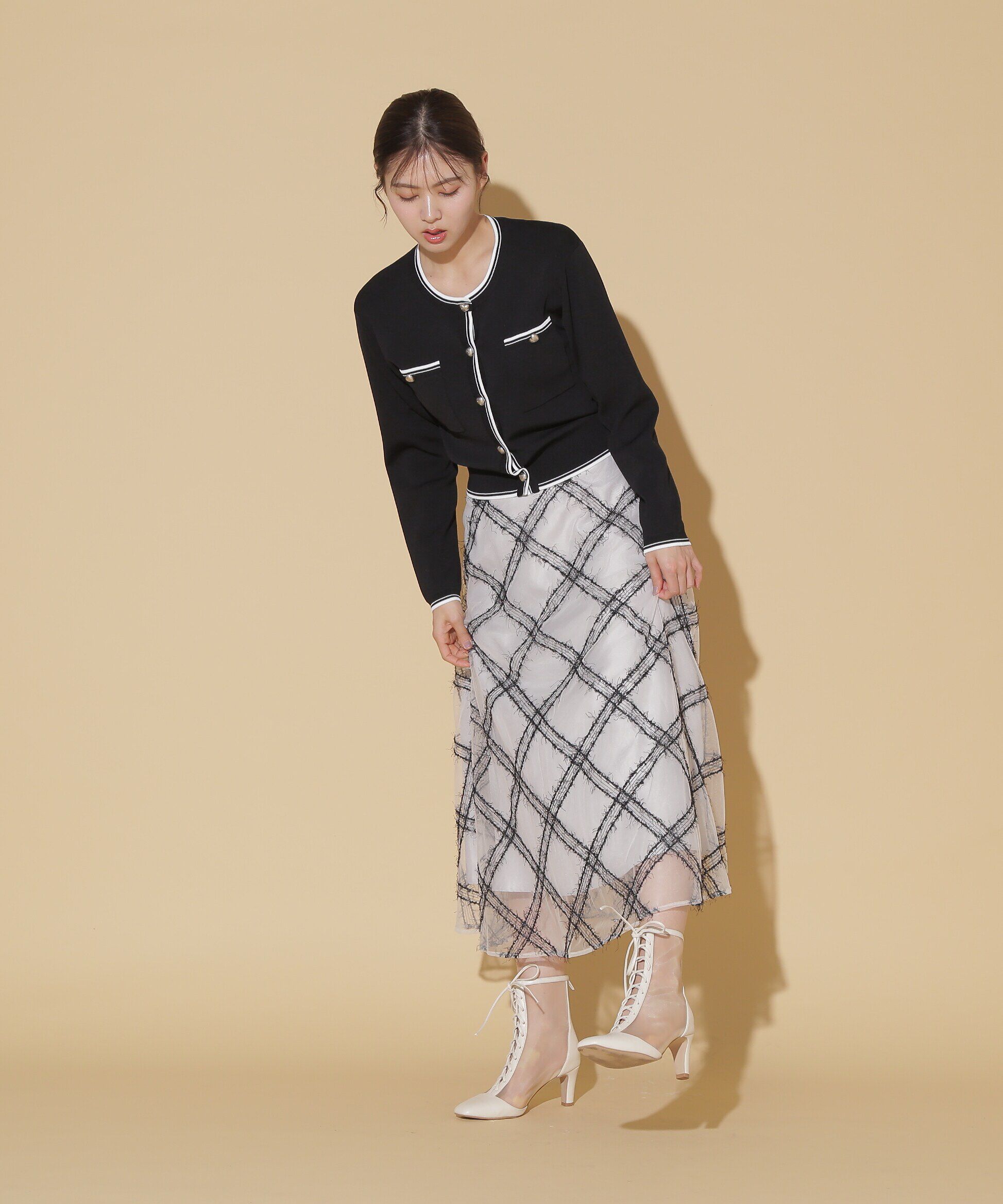  「バリエーションハートメタルUVカーデ WEB限定カラー:白赤」|ニット・セーター|