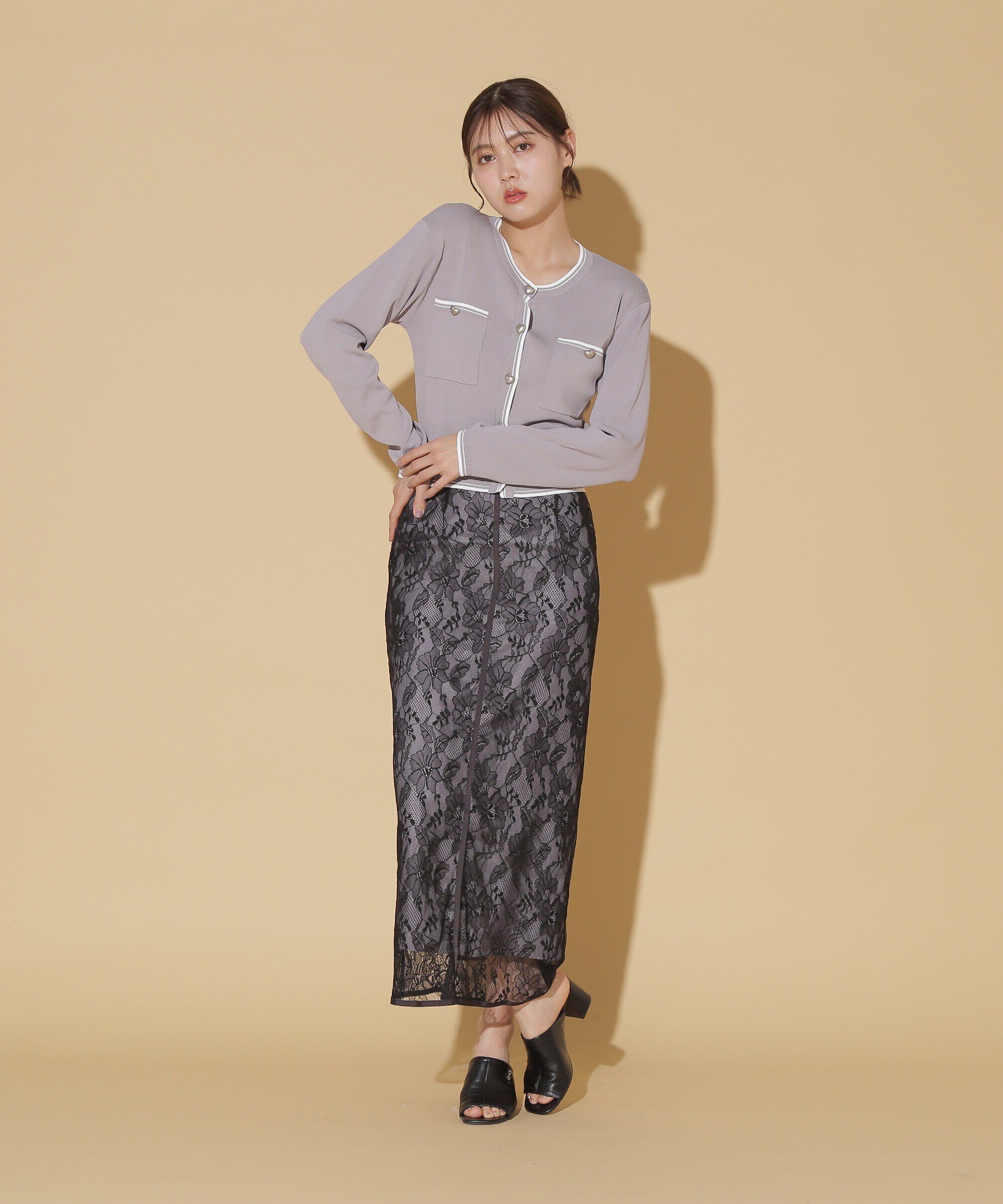  「バリエーションハートメタルUVカーデ WEB限定カラー:白赤」|ニット・セーター|