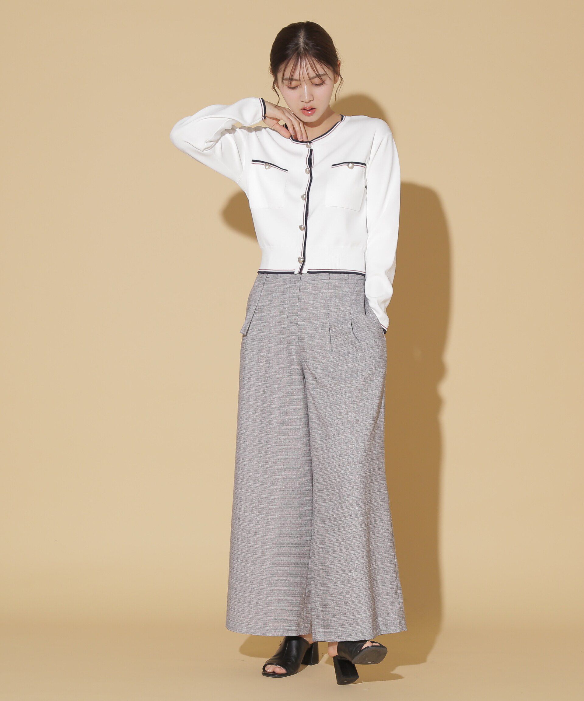  「バリエーションハートメタルUVカーデ WEB限定カラー:白赤」|ニット・セーター|