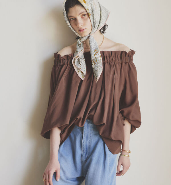 Doux archives「オフショルフリルブラウス」|シャツ・ブラウス|BROWN
