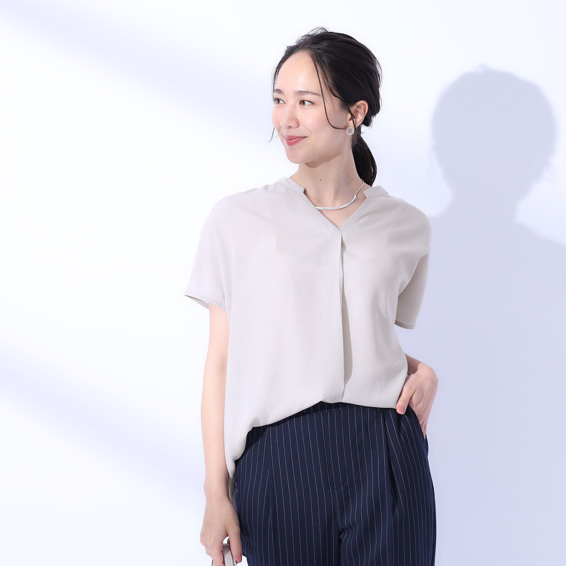 SHOO･LA･RUE「【洗える/プチプラ/無理せずキレイ】女性らしく好印象 スキッパーブラウス」|シャツ・ブラウス|