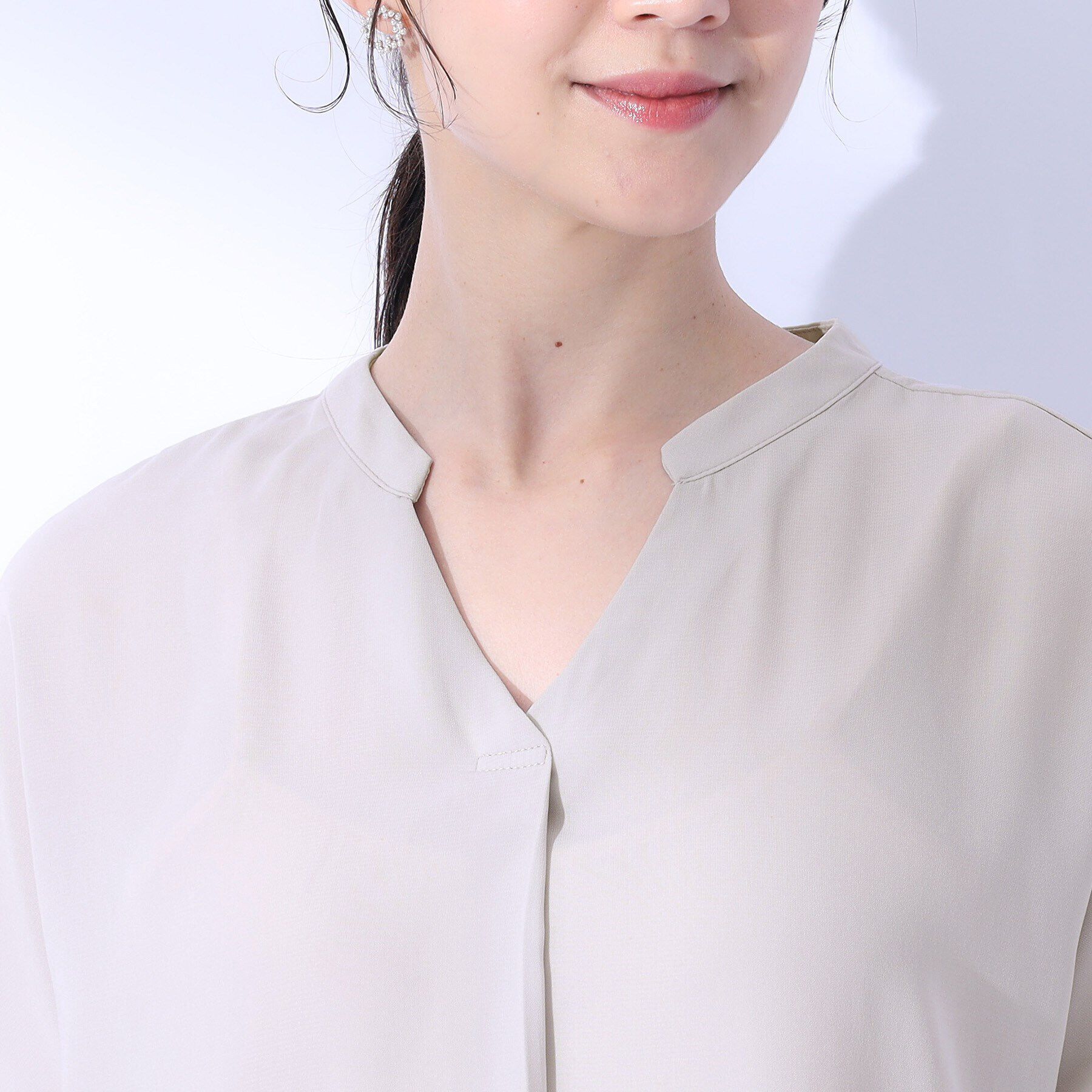 SHOO･LA･RUE「【洗える/プチプラ/無理せずキレイ】女性らしく好印象 スキッパーブラウス」|シャツ・ブラウス|