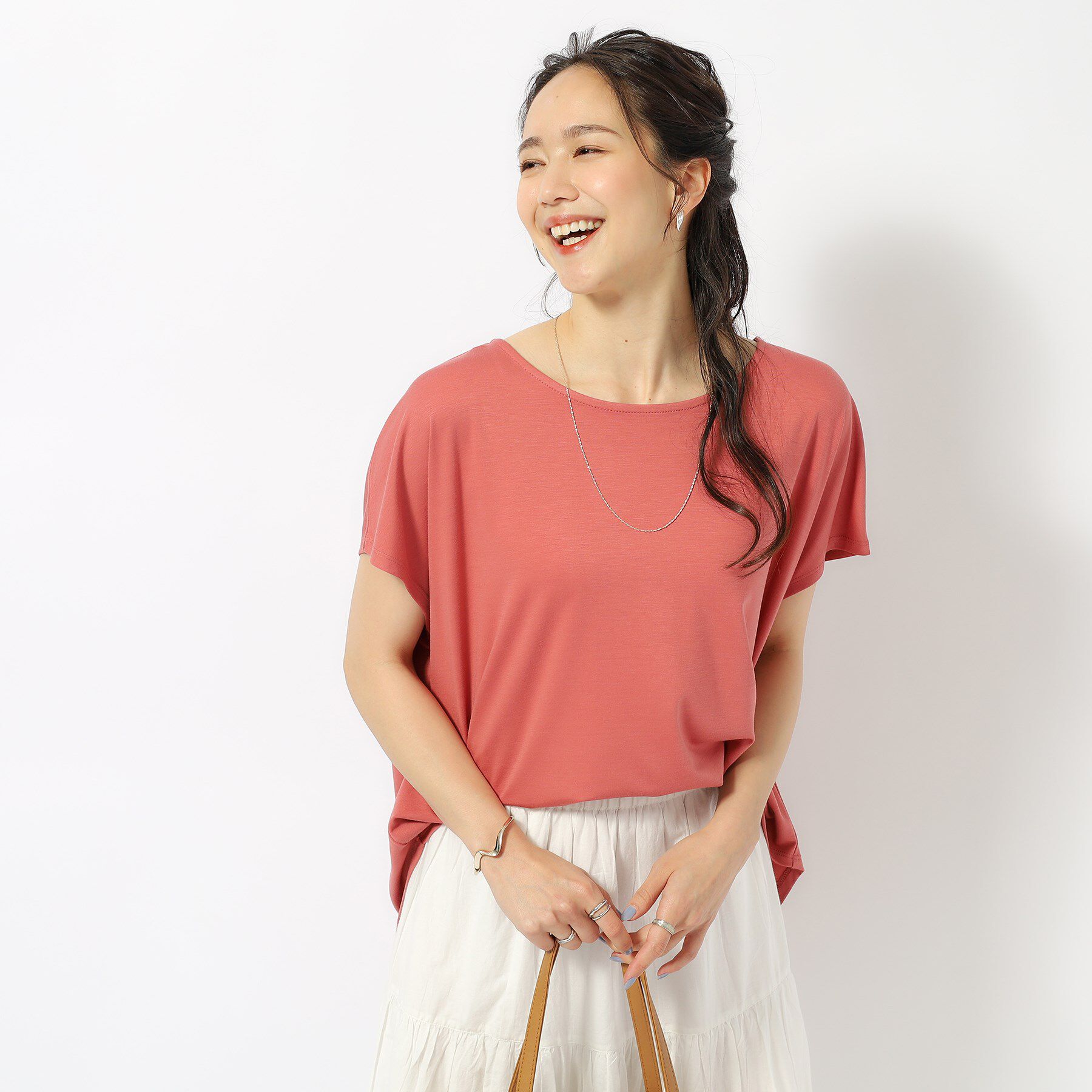 SHOO･LA･RUE「【UV】アウトで決まる とろみラウンドヘム半袖トップス」|Tシャツ・カットソー|