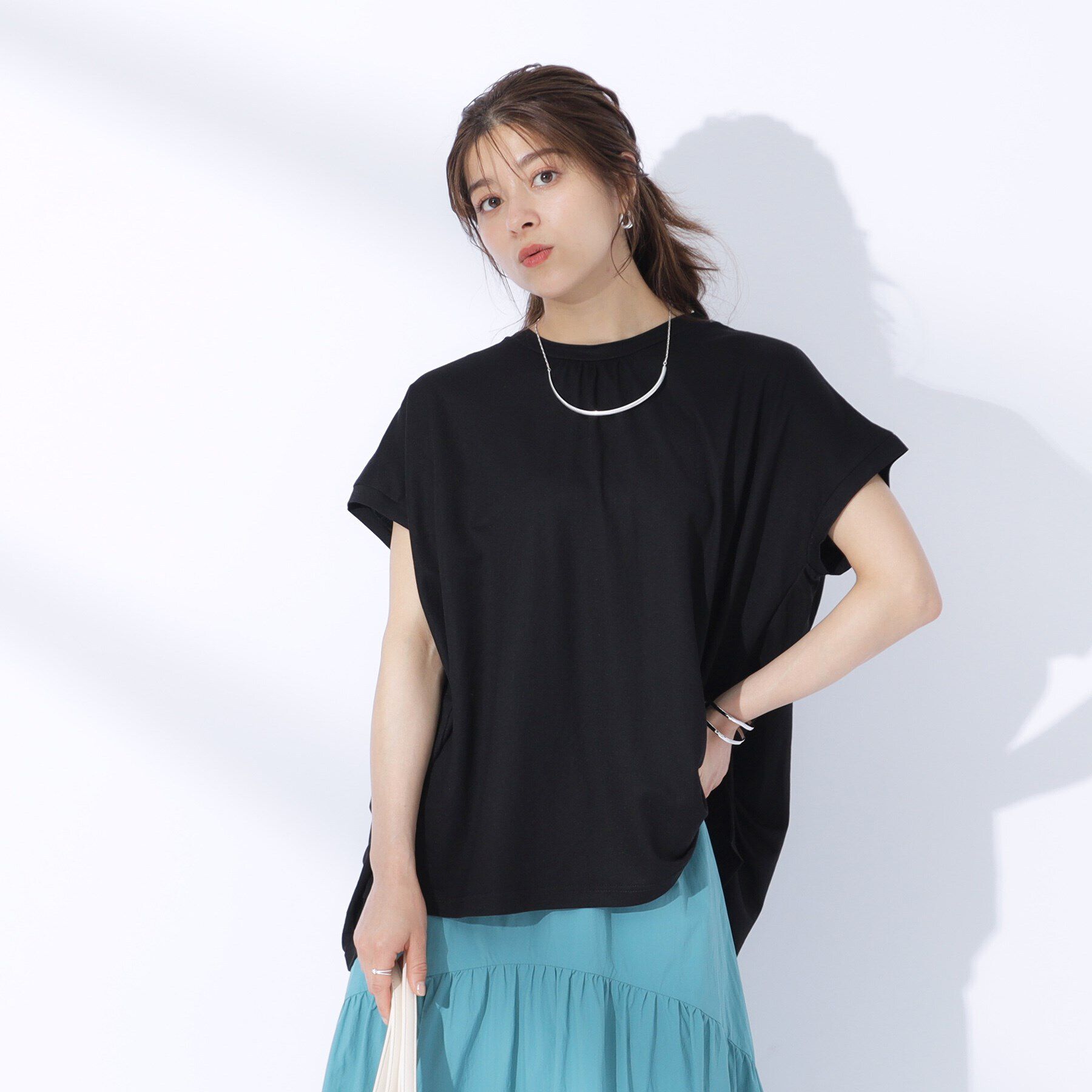 SHOO･LA･RUE「後ろ姿も抜かりなく バックシャーリング切り替えトップス」|Tシャツ・カットソー|