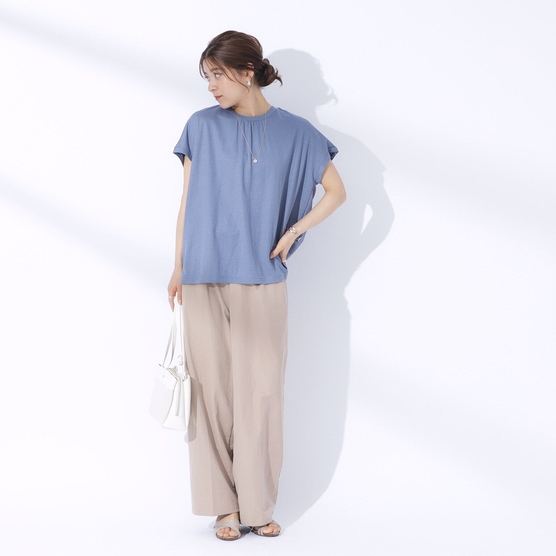 SHOO･LA･RUE「後ろ姿も抜かりなく バックシャーリング切り替えトップス」|Tシャツ・カットソー|