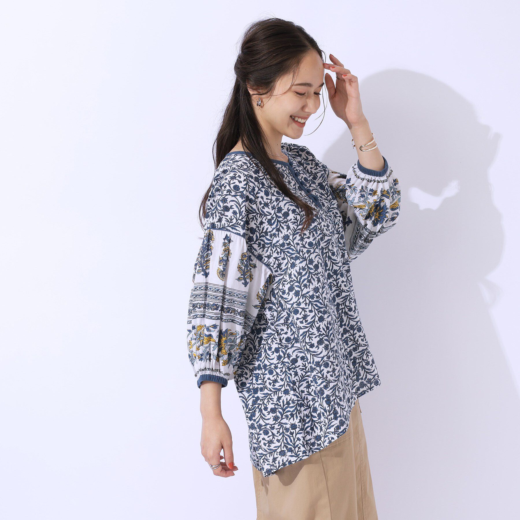 SHOO･LA･RUE「【洗える/インド綿100％】さらり軽やか お袖ボリュームブラウス」|シャツ・ブラウス|