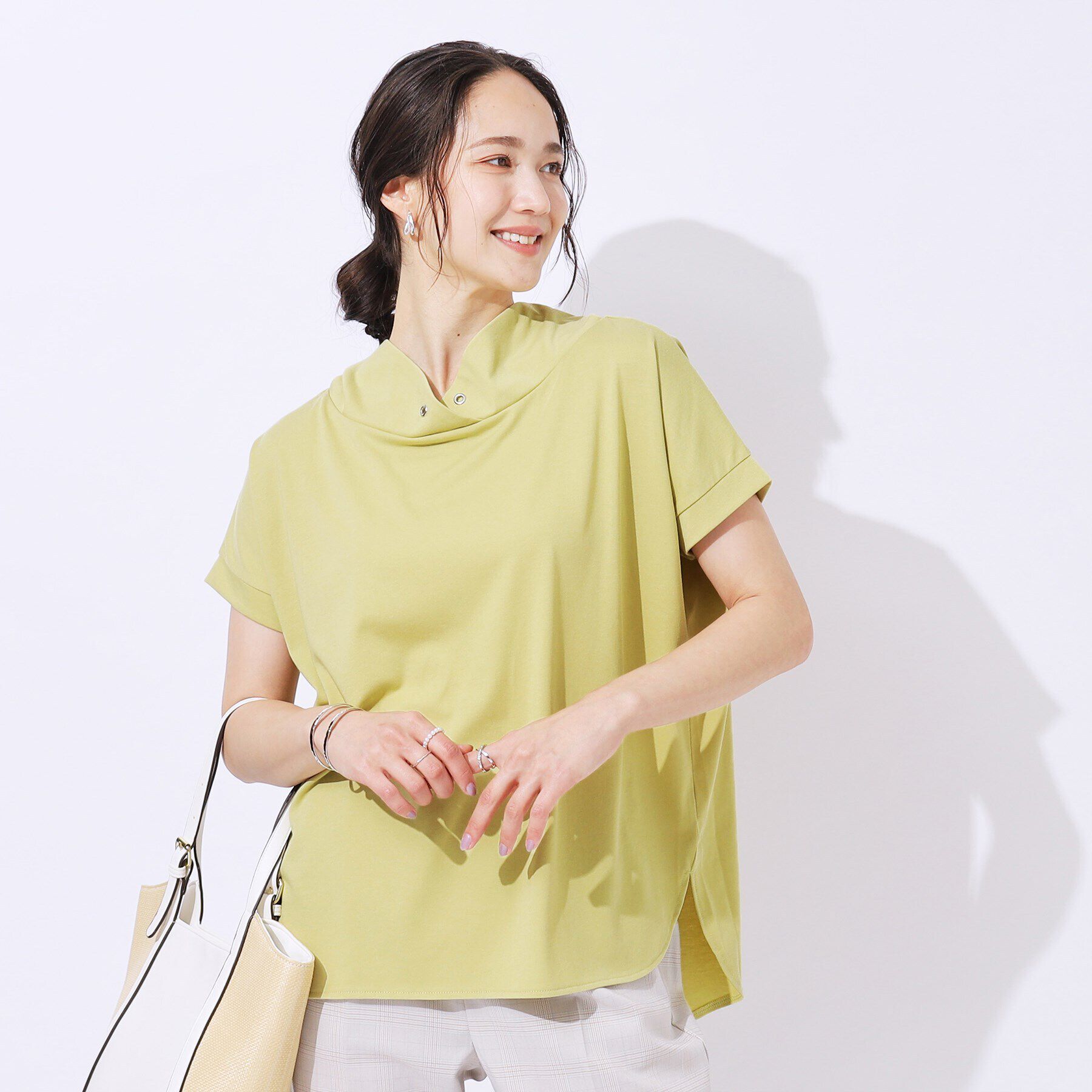 SHOO･LA･RUE「【高レビュー/UV】さらりと大人カジュアルな装いに 抜け襟Tシャツ」|Tシャツ・カットソー|