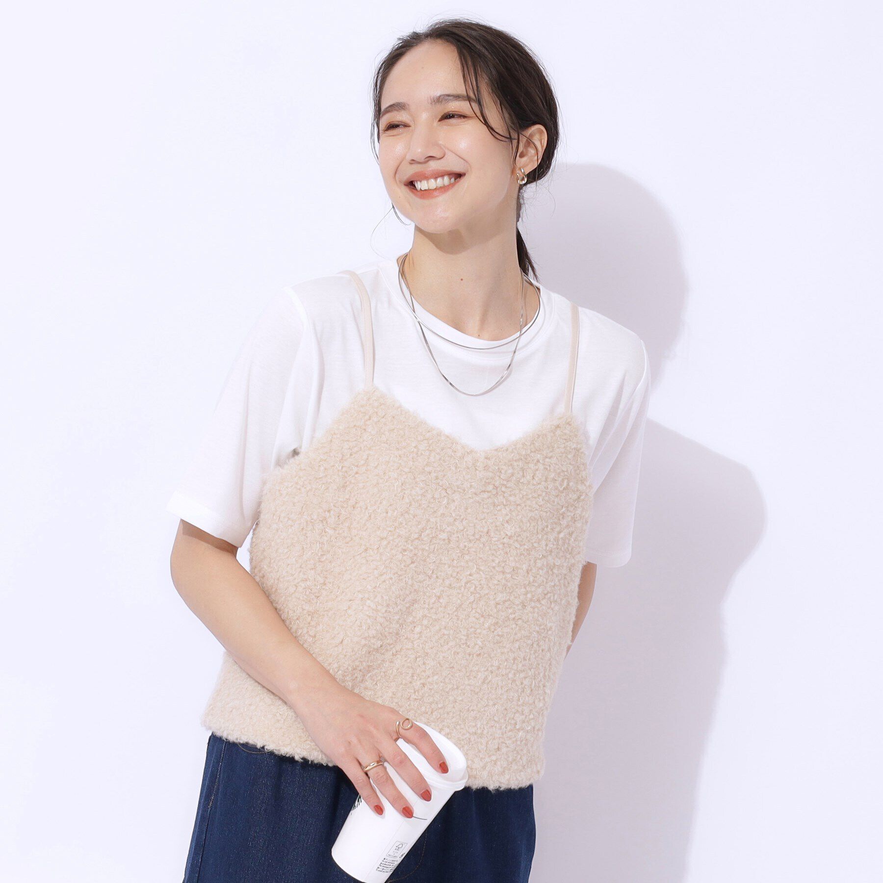 SHOO･LA･RUE「【2点セット】秋冬も活躍 フェイクファービスチェ&times;Tシャツ」|その他|ベージュ(052)