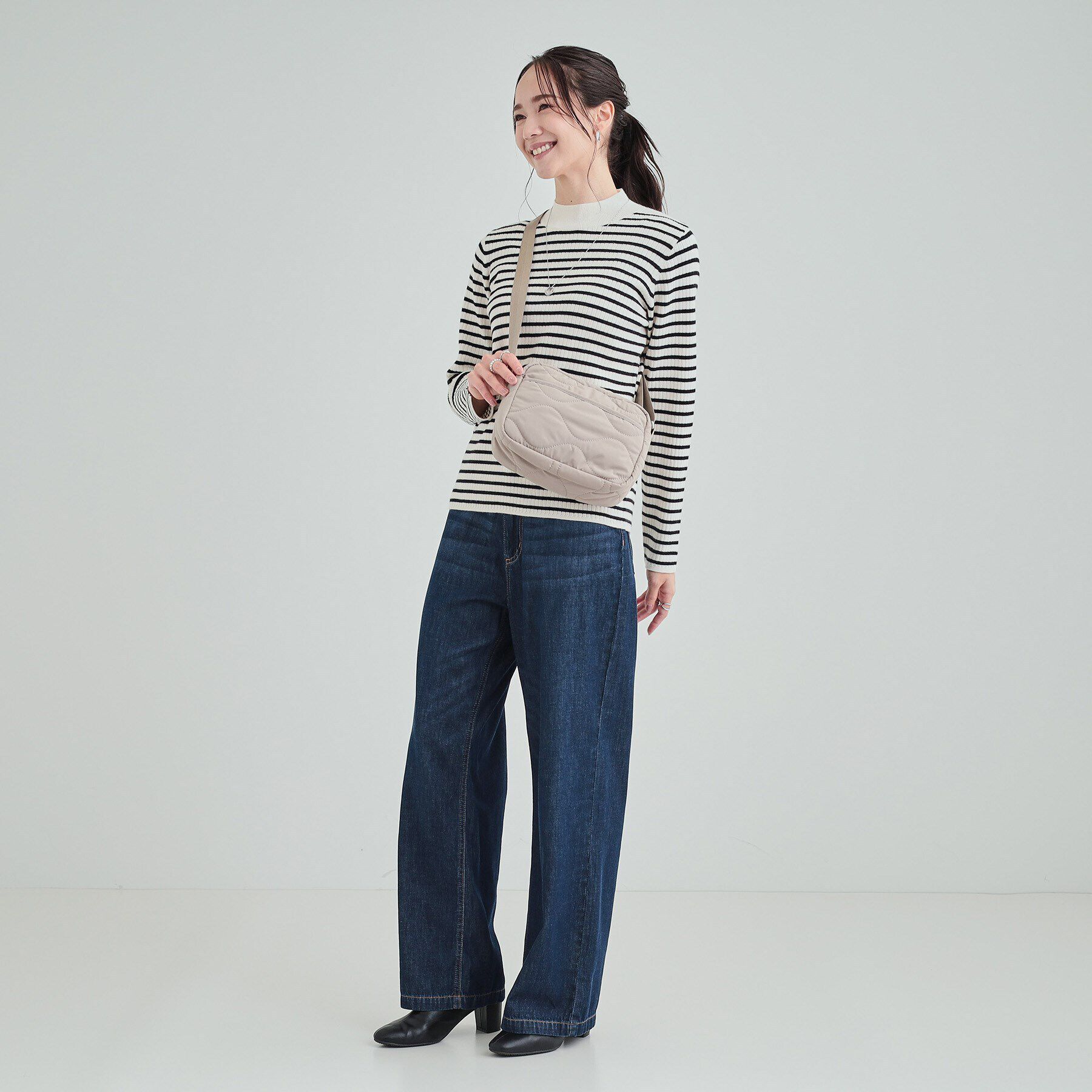 SHOO･LA･RUE「レジャーや旅行にも キルトスクエアショルダーバッグ」|ショルダー・メッセンジャー|