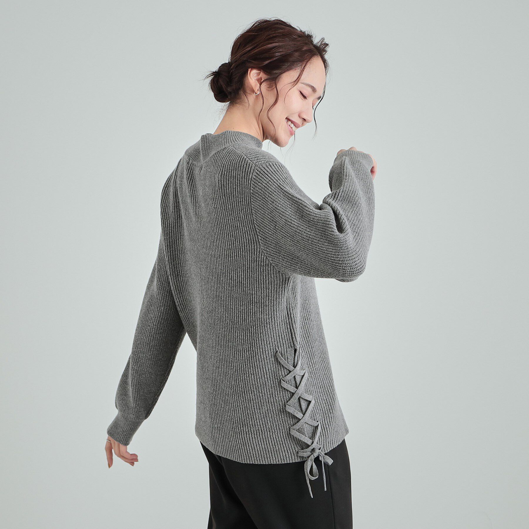 SHOO･LA･RUE「【洗える/静電気軽減】ちくちくしにくい レースアップ畦編みニット」|ニット・セーター|