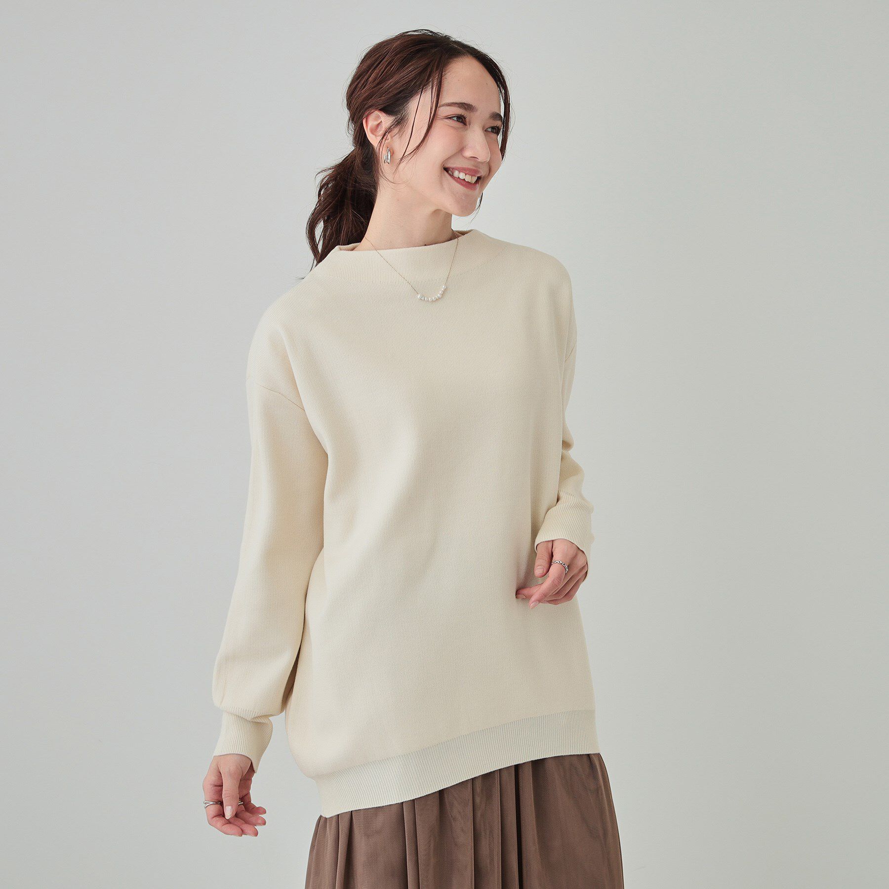 SHOO･LA･RUE「【洗える/体型カバー】絶妙なネックラインにこだわった コクーンニット」|ニット・セーター|