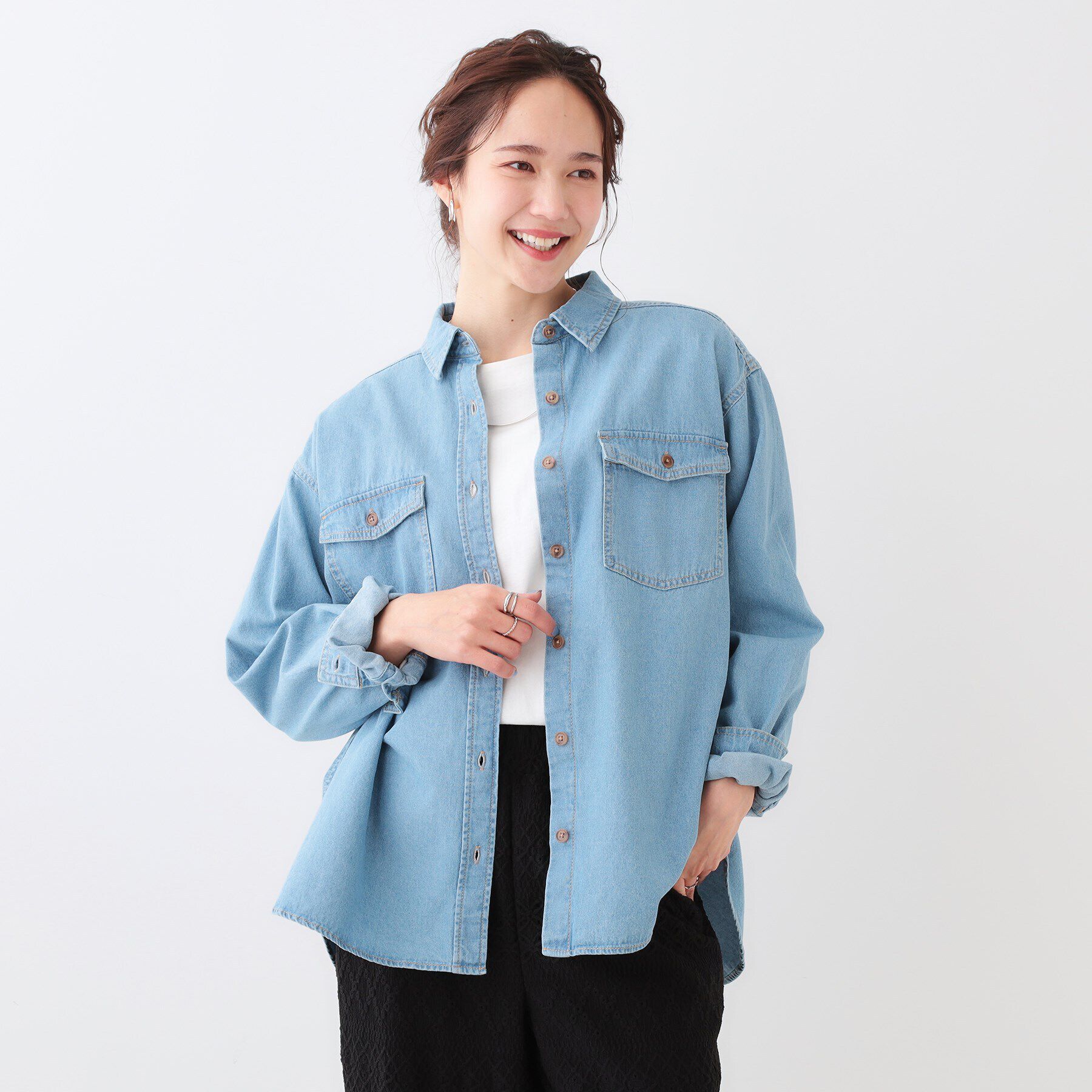 SHOO･LA･RUE「【洗える/S-LL】大人のこなれコーデに やわらかデニムシャツ」|シャツ・ブラウス|