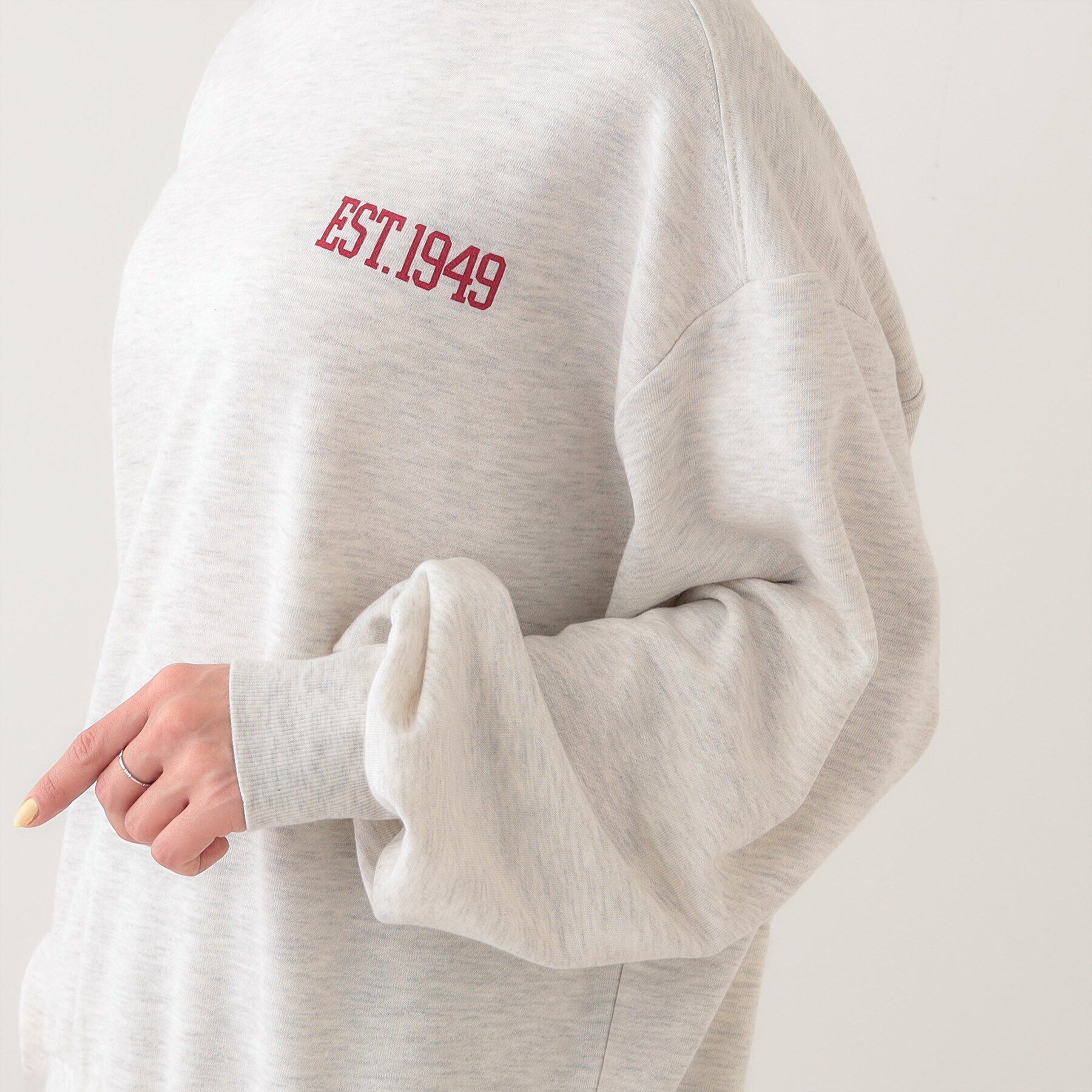 SHOO･LA･RUE「オーバーサイズで抜け感をプラス バックプリントスウェット」|パーカー|