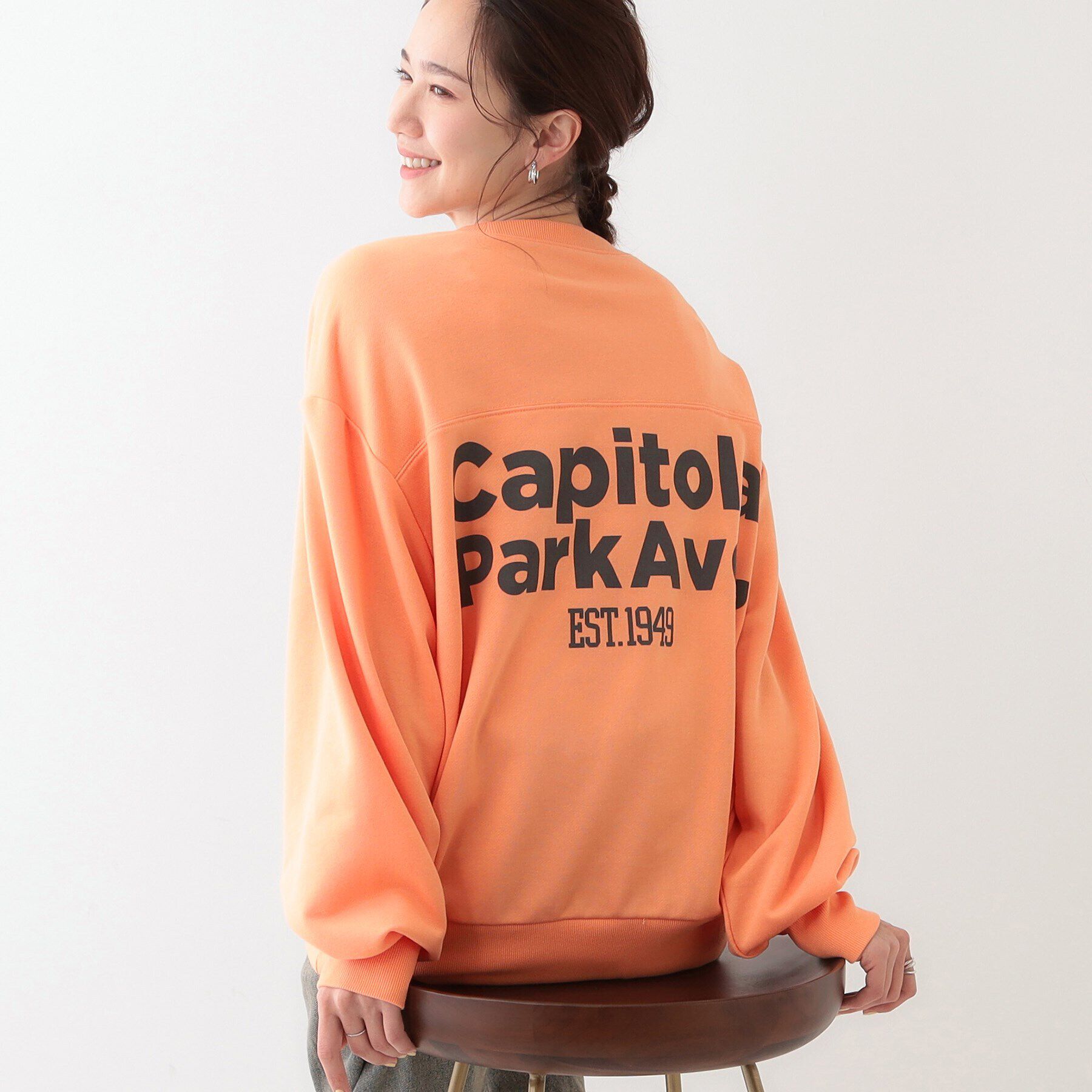 SHOO･LA･RUE「オーバーサイズで抜け感をプラス バックプリントスウェット」|パーカー|オレンジ(065)