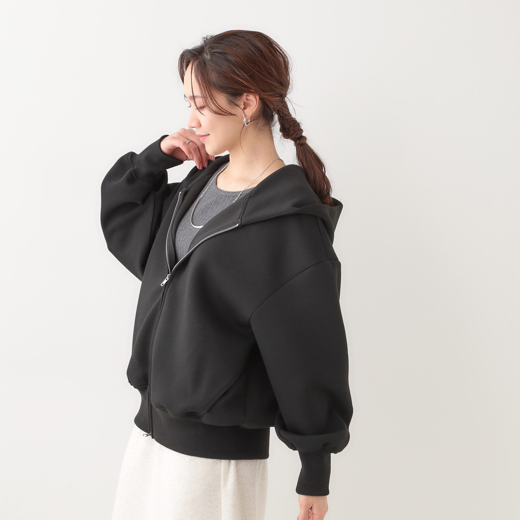 SHOO･LA･RUE「季節の変わり目に頼れる ダブルZIPダンボールパーカー」|カーディガン|