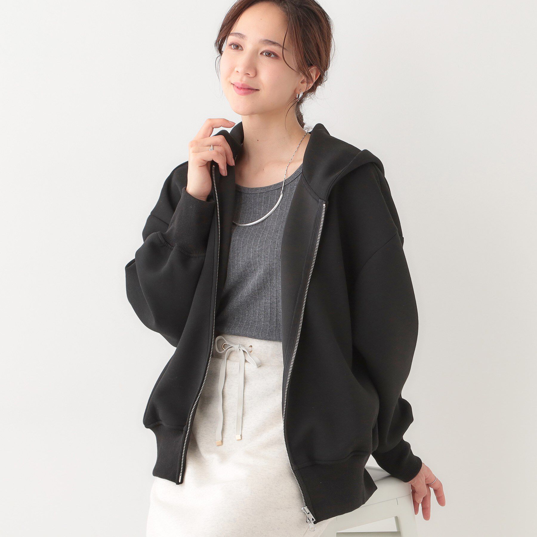 SHOO･LA･RUE「季節の変わり目に頼れる ダブルZIPダンボールパーカー」|カーディガン|ブラック(019)