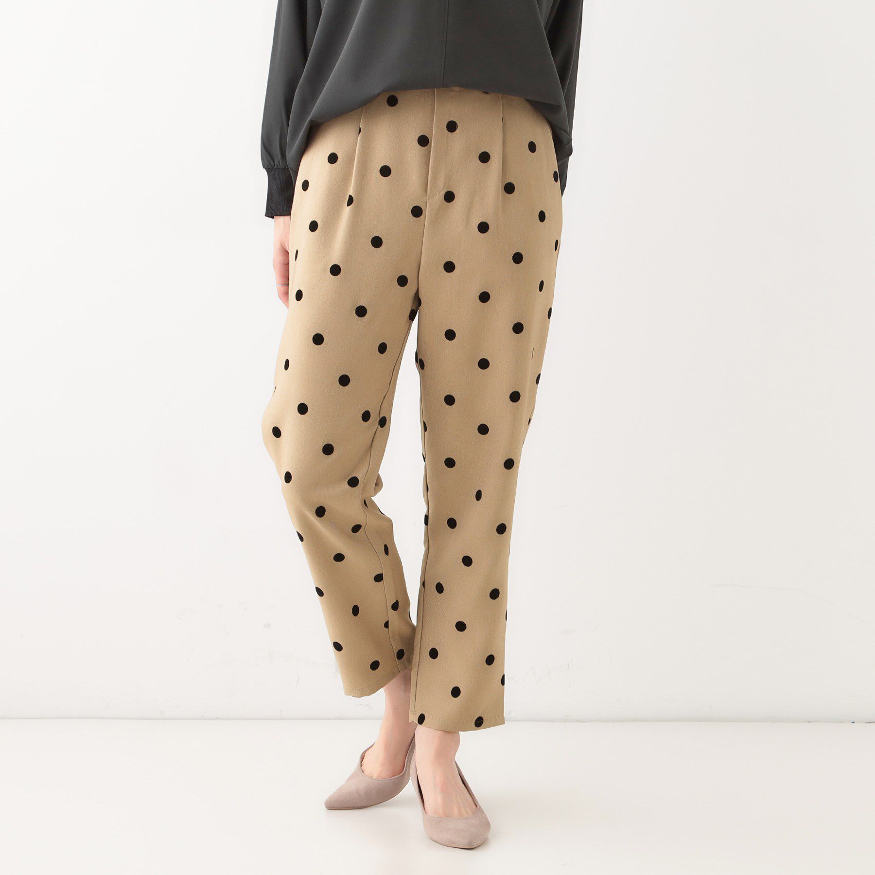 SHOO･LA･RUE「【S-LL】華やかさ引き立つ フロッキードット柄 テーパードパンツ」|その他|