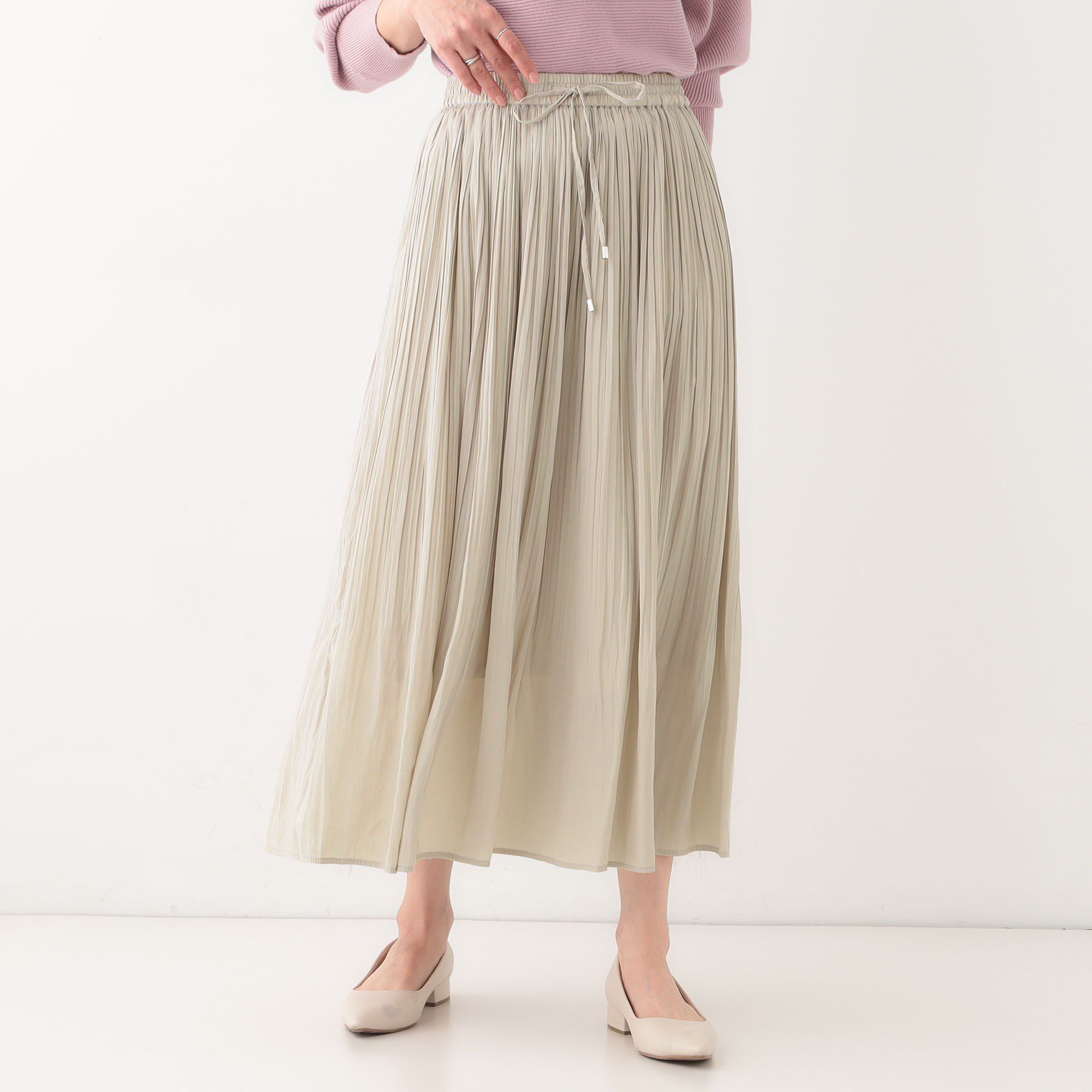 SHOO･LA･RUE「【高レビュー】広がり過ぎずすっきりと サテンプリーツスカート」|スカート|