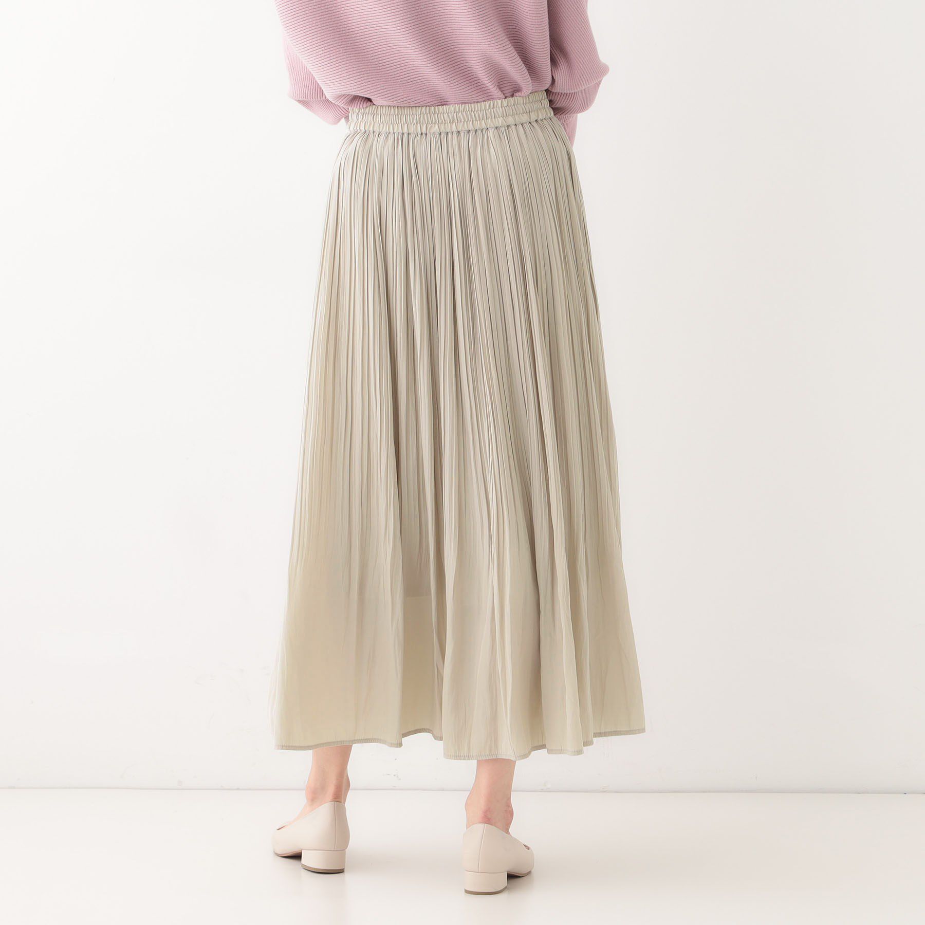 SHOO･LA･RUE「【高レビュー】広がり過ぎずすっきりと サテンプリーツスカート」|スカート|