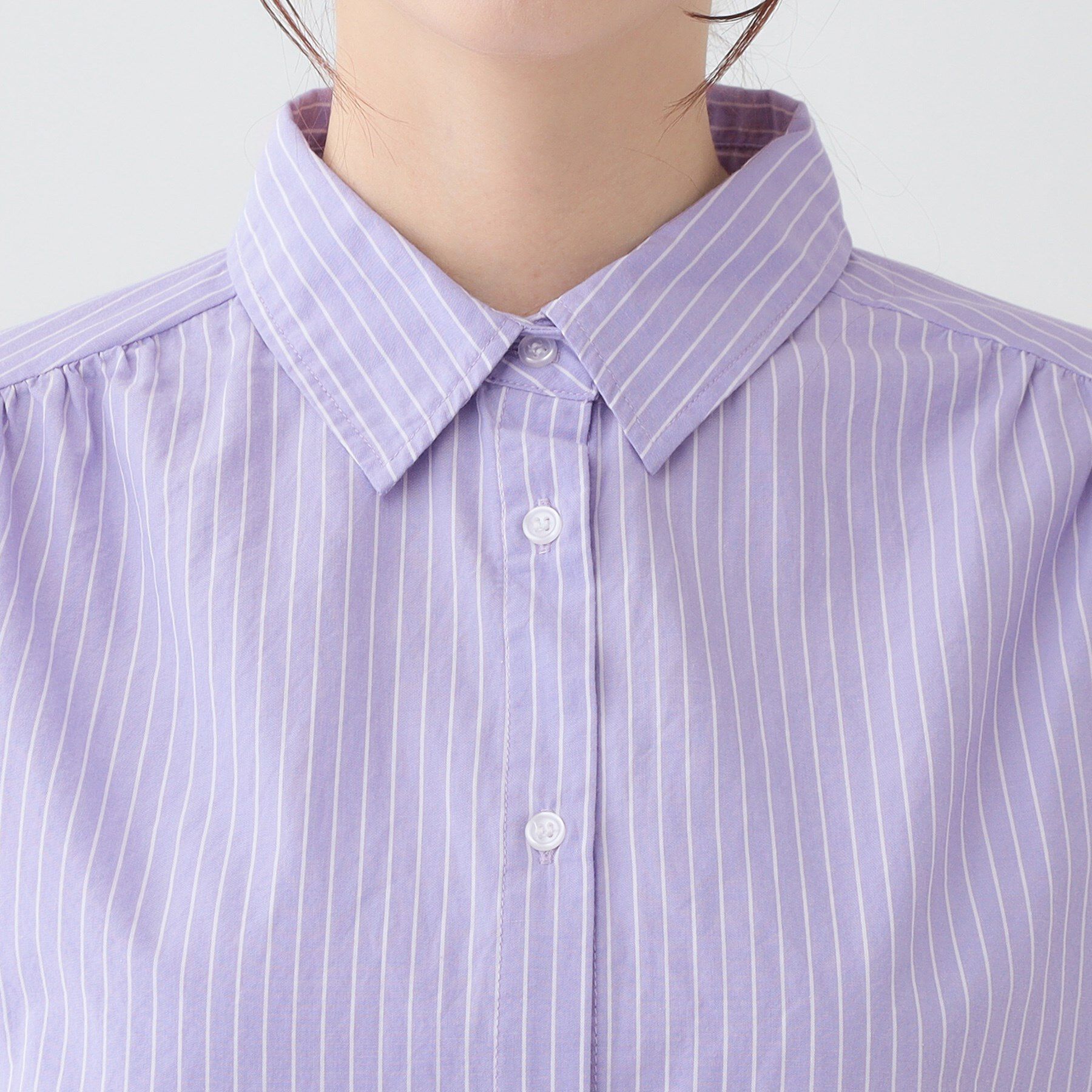 SHOO･LA･RUE「【洗える】バックギャザーがポイント 綿ワッシャー前開きシャツ」|シャツ・ブラウス|