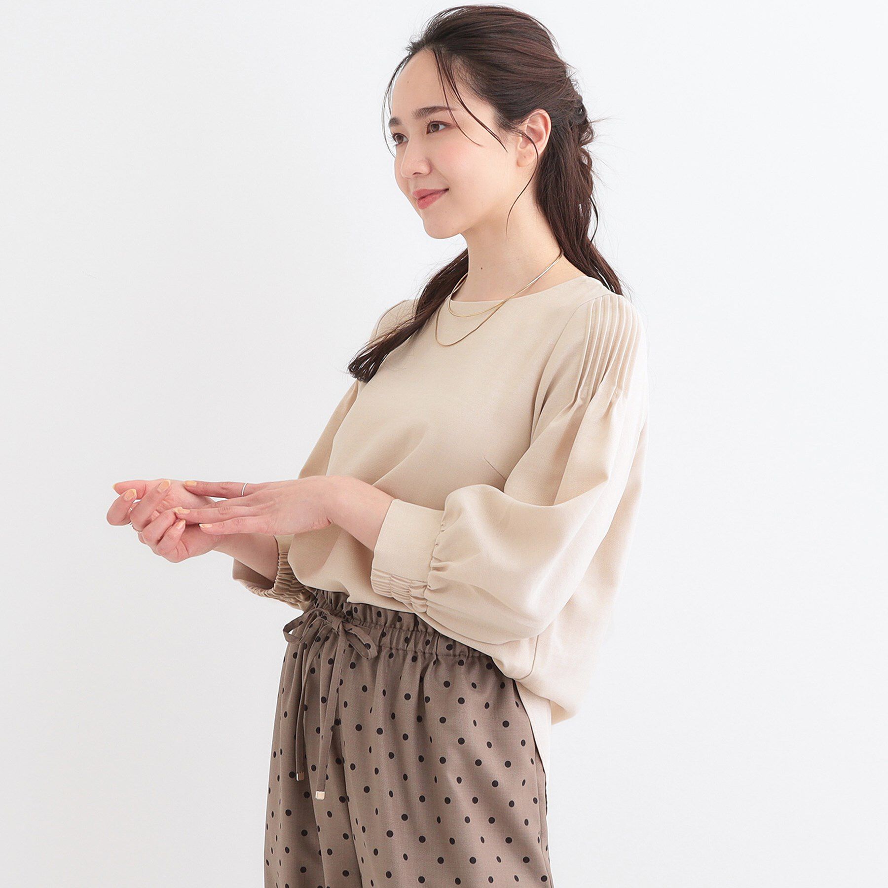 SHOO･LA･RUE「【洗える/洗濯後しわになりにくい】無理せずキレイ 肩タックブラウス」|シャツ・ブラウス|