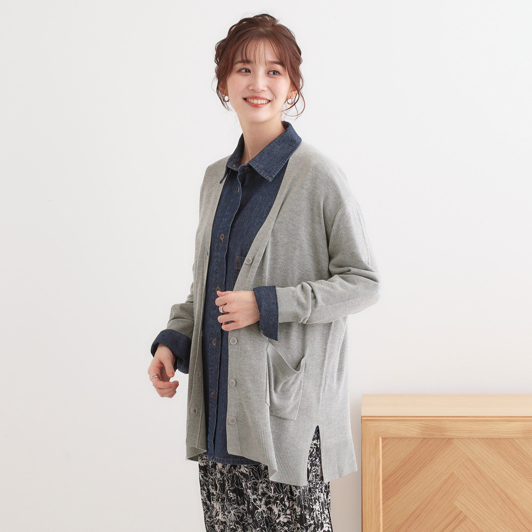 SHOO･LA･RUE「【洗える/UV】さらっと羽織れる ミドル丈Vネックカーディガン」|カーディガン|