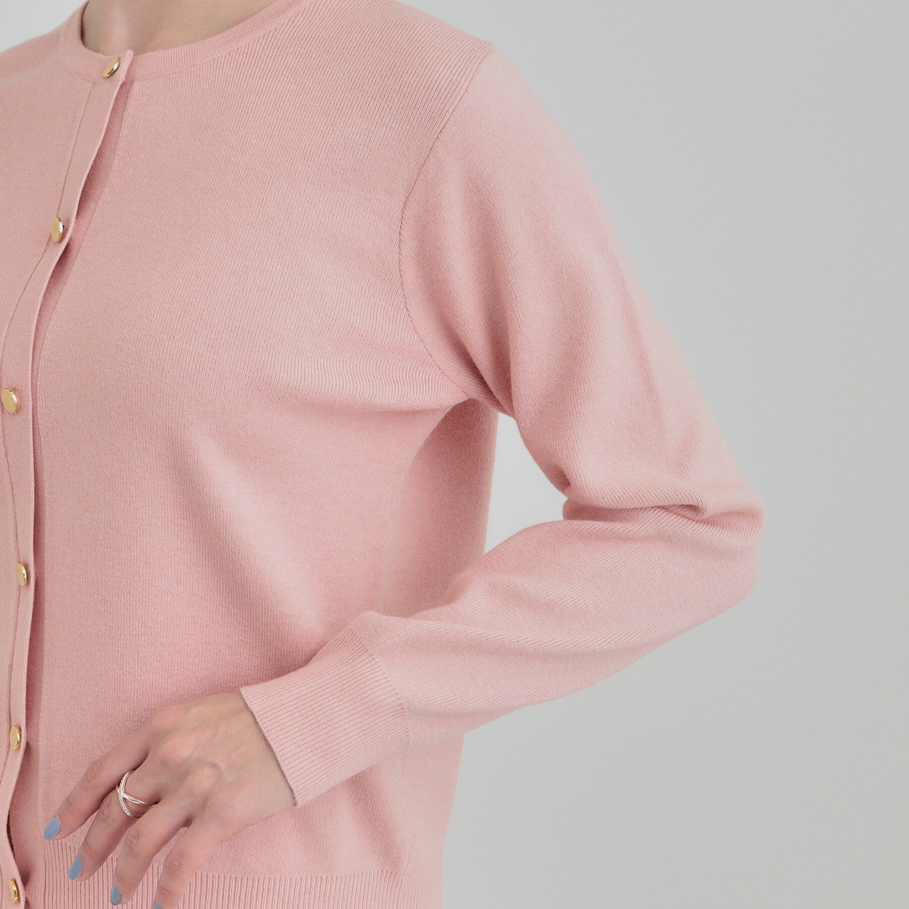 SHOO･LA･RUE「【洗濯機可/S-LL】すっきり見えでやわらかタッチな クルーネックカーディガン」|カーディガン|