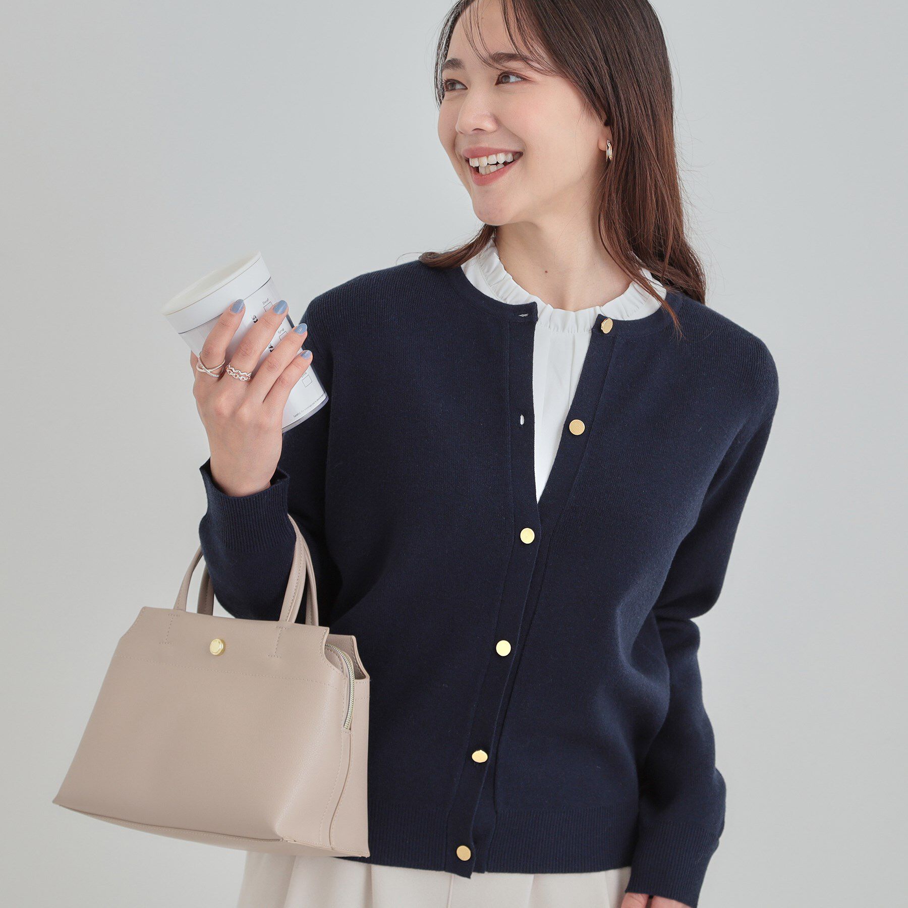 SHOO･LA･RUE「【洗濯機可/S-LL】すっきり見えでやわらかタッチな クルーネックカーディガン」|カーディガン|ネイビー(094)