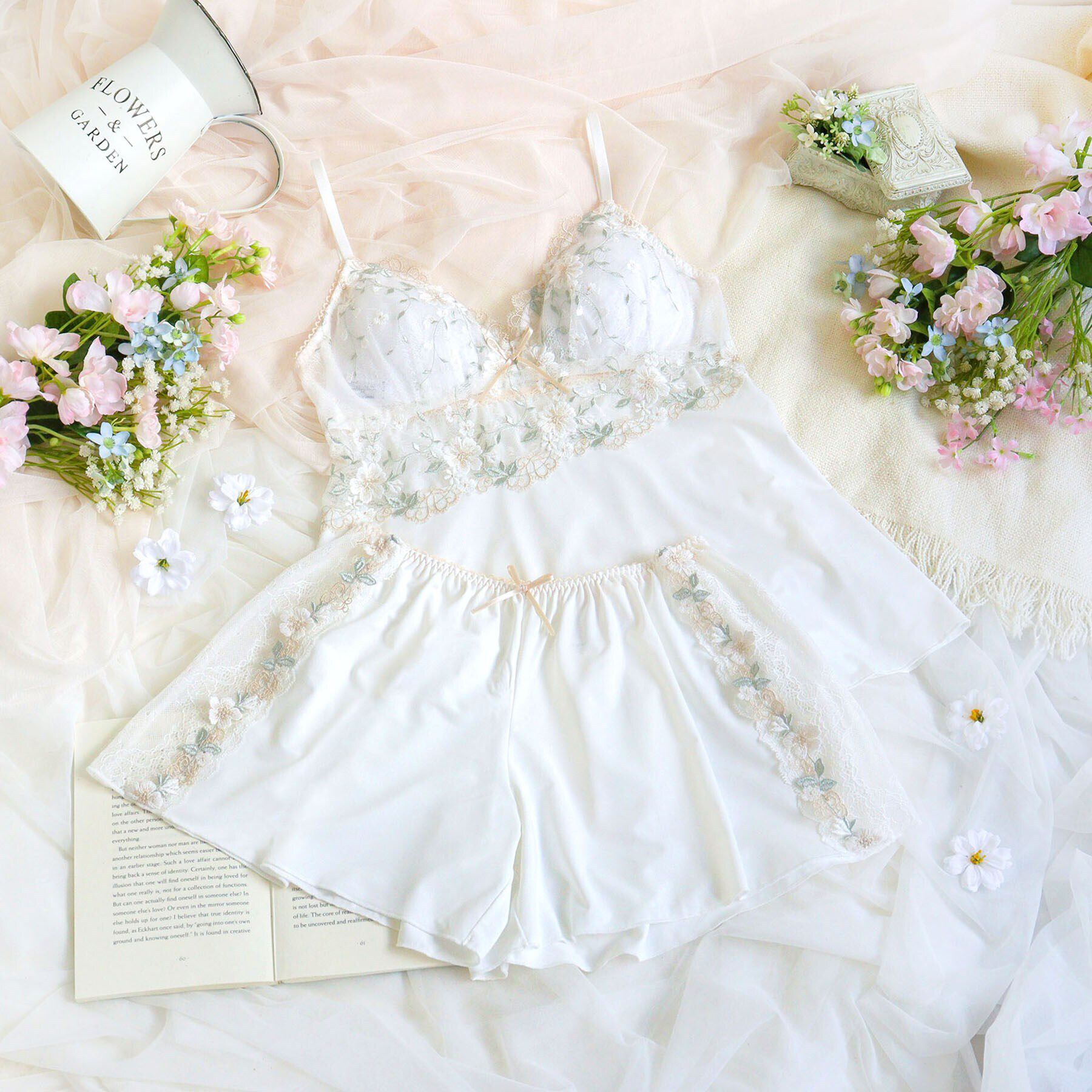 Risa Magli「シュクリエ カップ付キャミソール」|キャミソール|