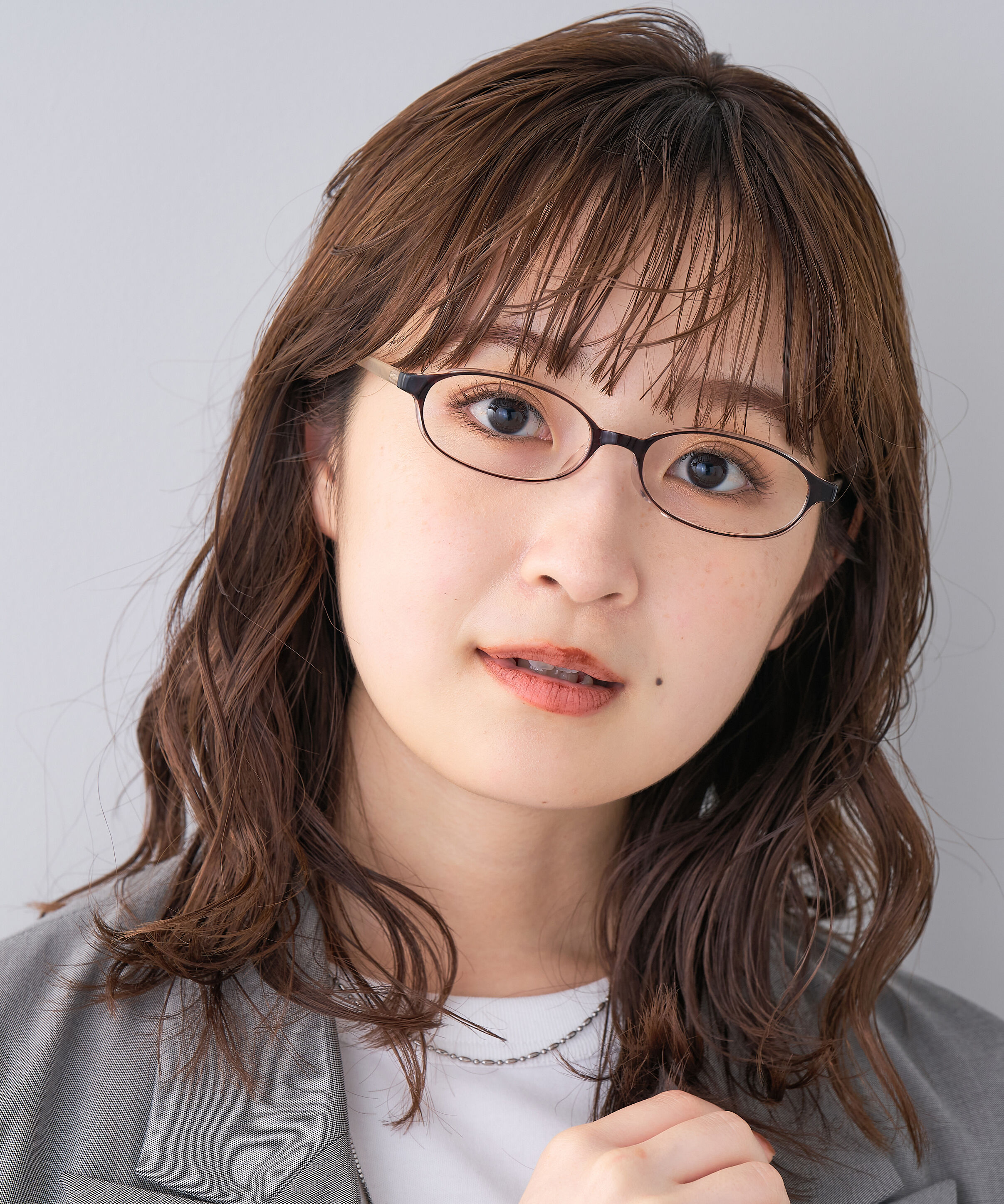  「オーバル型 リーディンググラス｜Zoff Reading Glasses（ブラウン）老眼鏡 ズレにくい仕様オーバルフレーム」|メガネ|