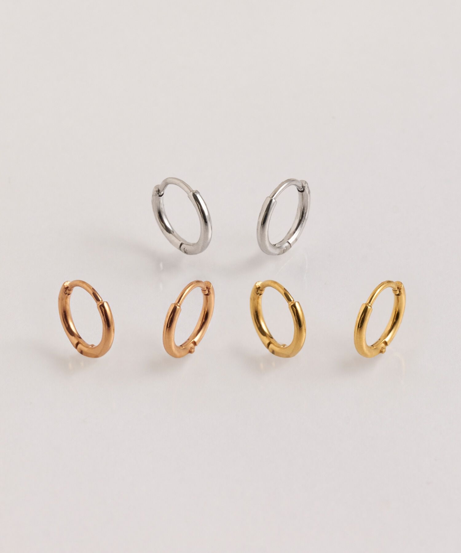 Phoebe「【シリーズ累計販売10000点突破】金属アレルギー対応 ミニフープピアス サージカルステンレス」|ピアス|