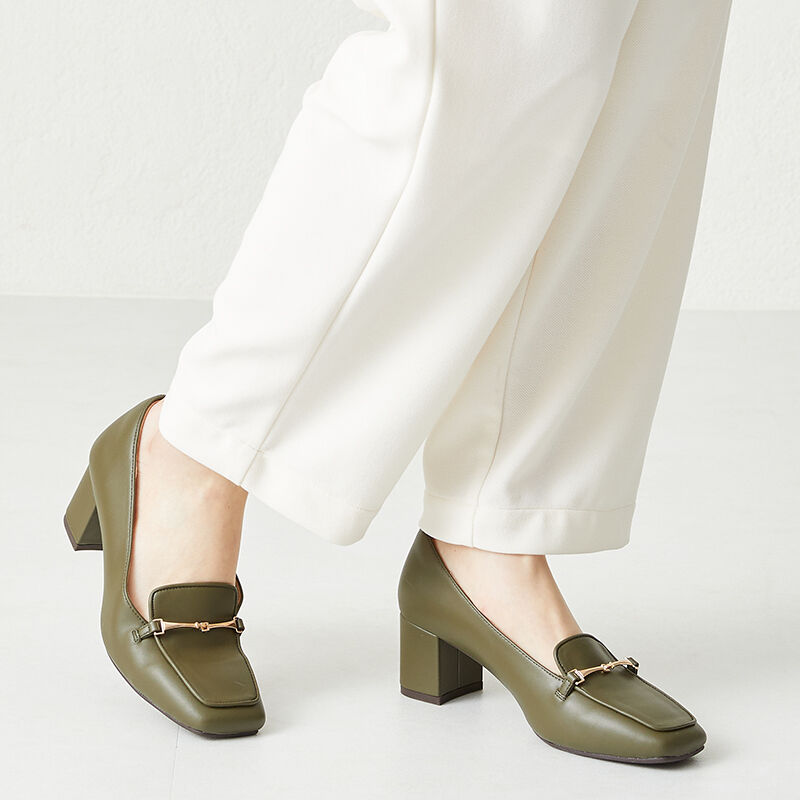 ORiental TRaffic「【跳べるパンプス/シリーズ累計１５０万足突破】ビットモチーフ/R-3207 ヒール ローファー」|パンプス|KHAKI