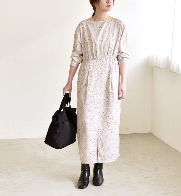 quaranciel「《予約》quaranciel: ドット フラワー プリント Iライン ギャザー ワンピース」|ワンピース|