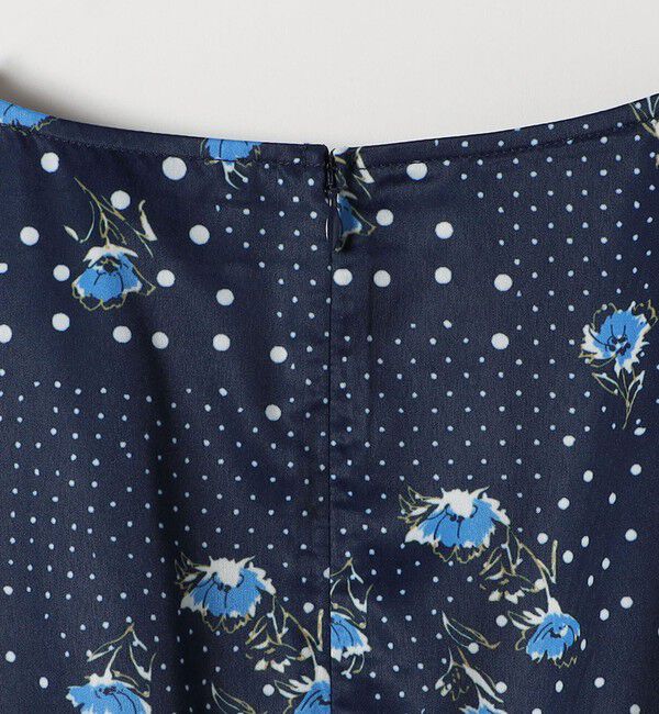 quaranciel「《予約》quaranciel: ドット フラワー プリント Iライン ギャザー ワンピース」|ワンピース|