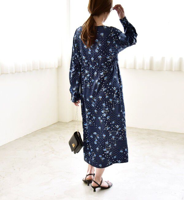 quaranciel「《予約》quaranciel: ドット フラワー プリント Iライン ギャザー ワンピース」|ワンピース|
