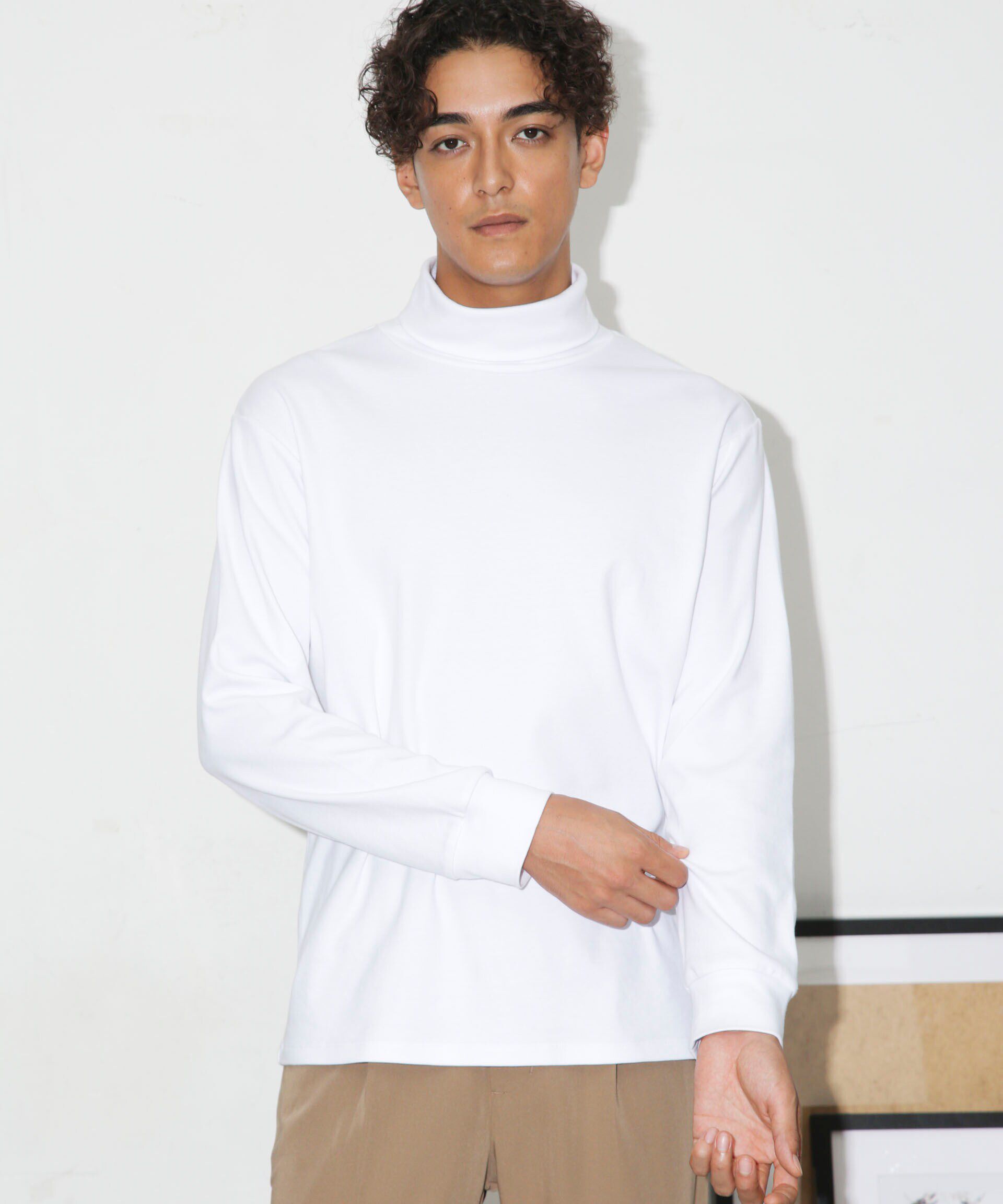 nano･universe「Anti Soaked(R) 汗染み防止 スムースタートルネックTシャツ 長袖」|Tシャツ・カットソー|ホワイト