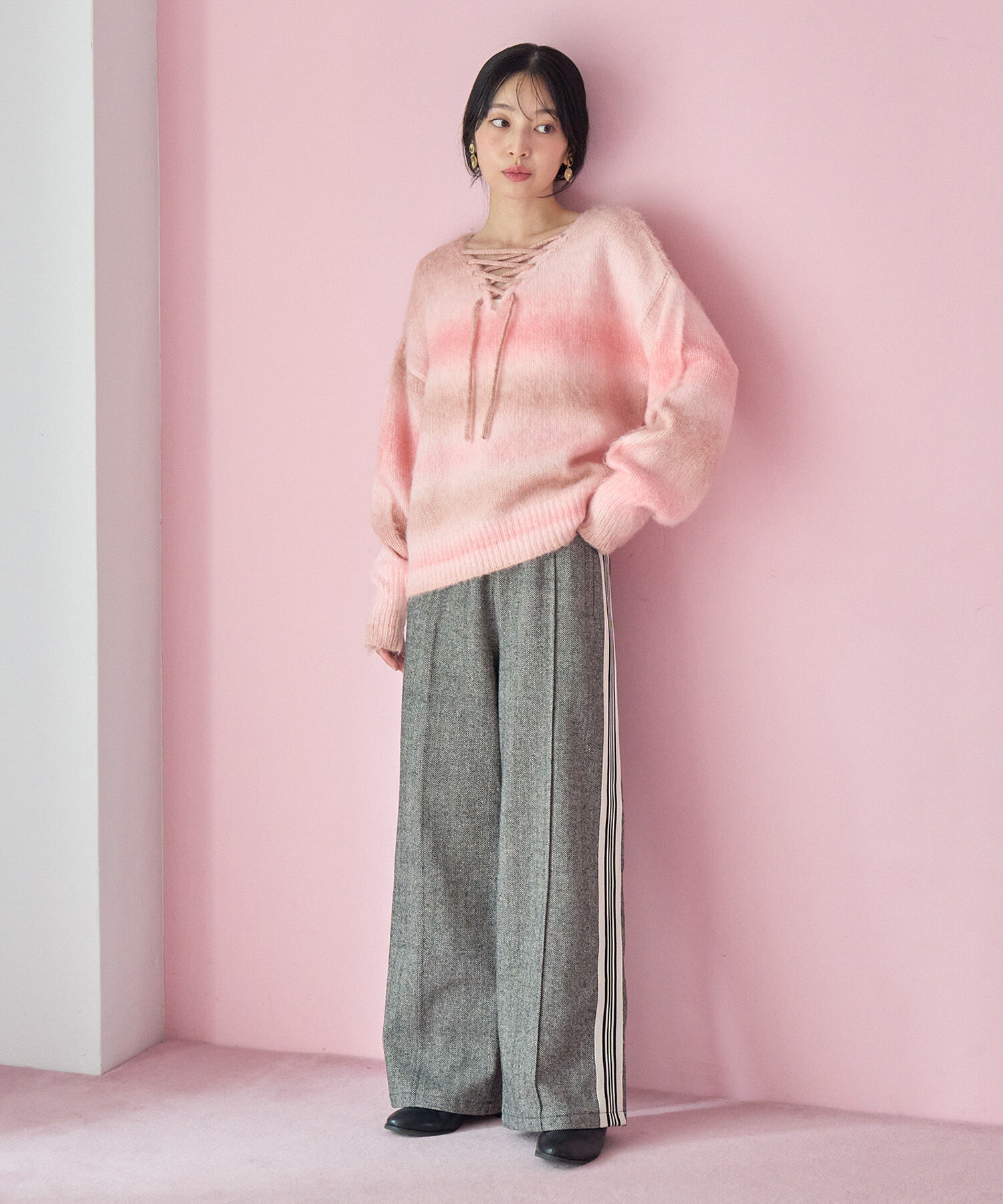 VIS「【前後2WAY】レースアップグラデーションニット」|ニット・セーター|