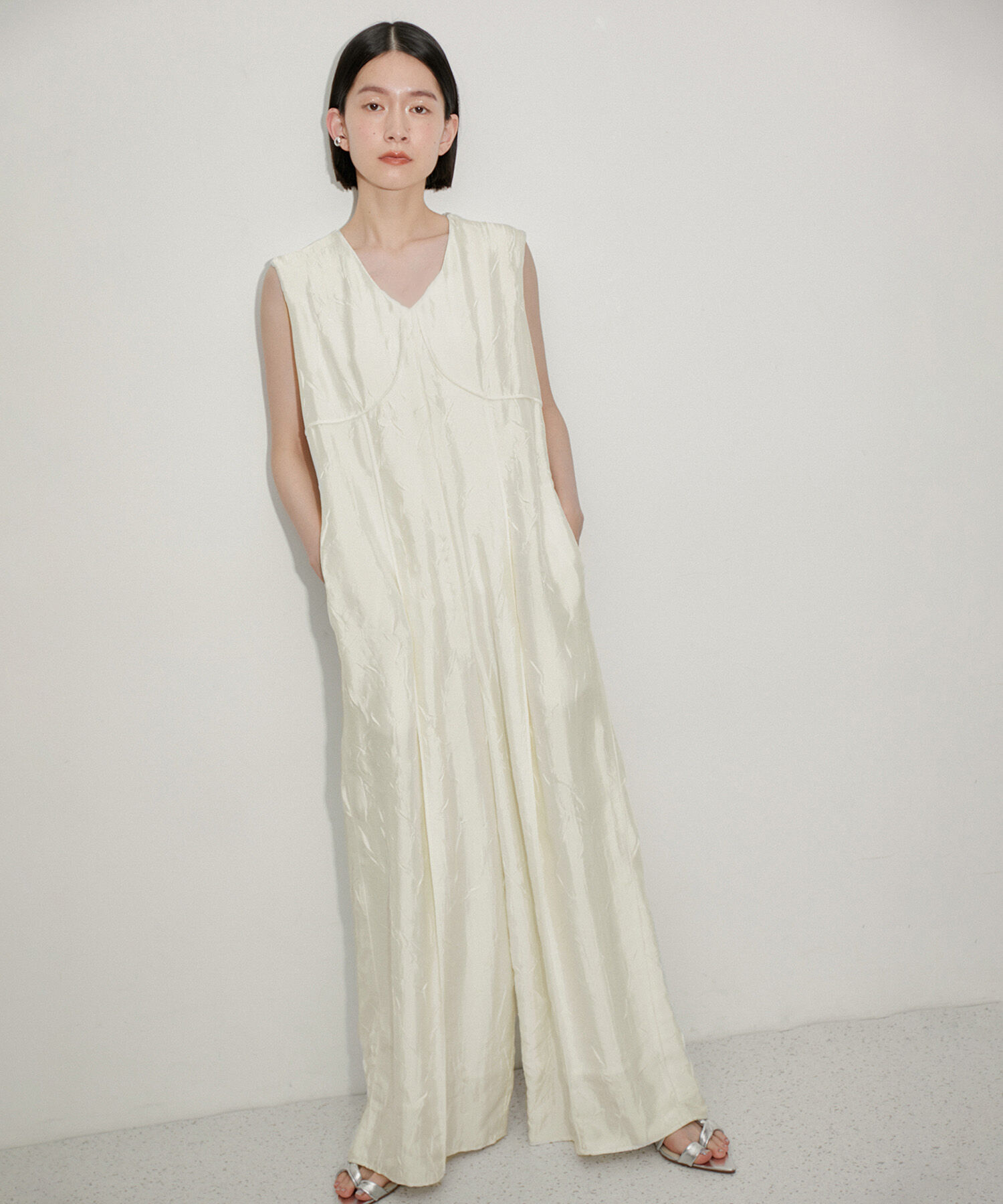 ADAM ET ROPE'「グロッシーロンパース」|オールインワン|