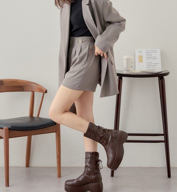  「【REVIVAL/WEB限定】チャーム付タックショートパンツ」|チノ|