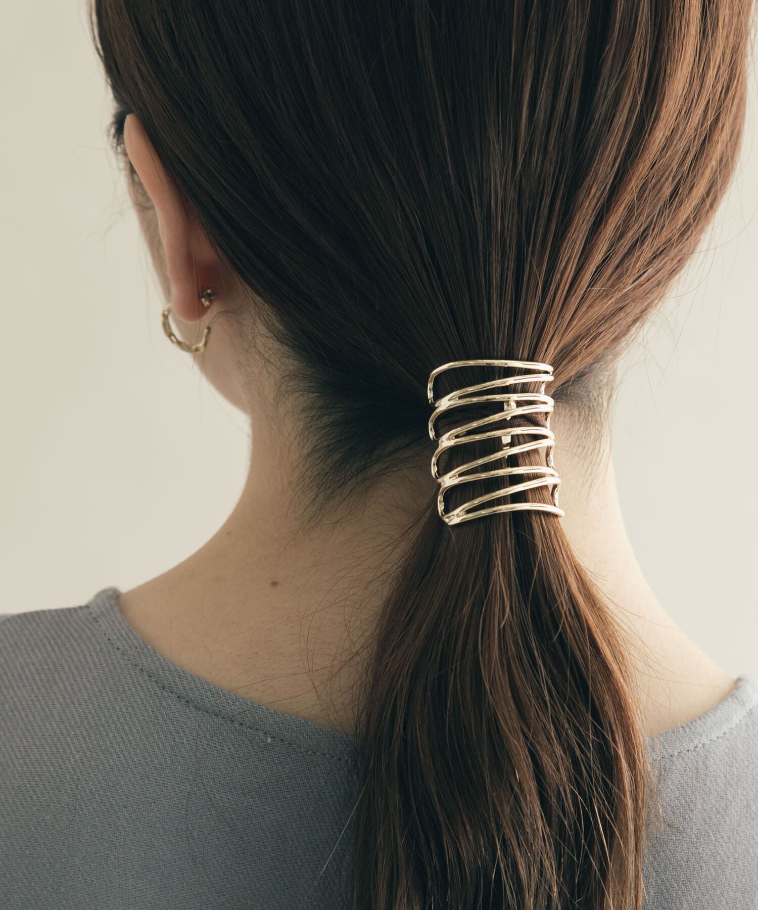 SMELLY「メタルモヨウヘアカフ」|ヘアゴム・シュシュ|