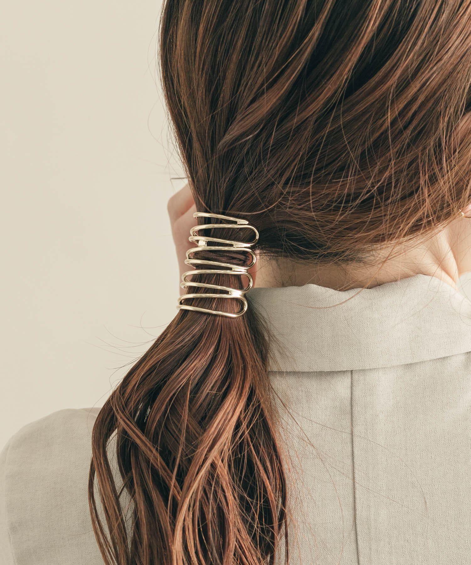 SMELLY「メタルモヨウヘアカフ」|ヘアゴム・シュシュ|